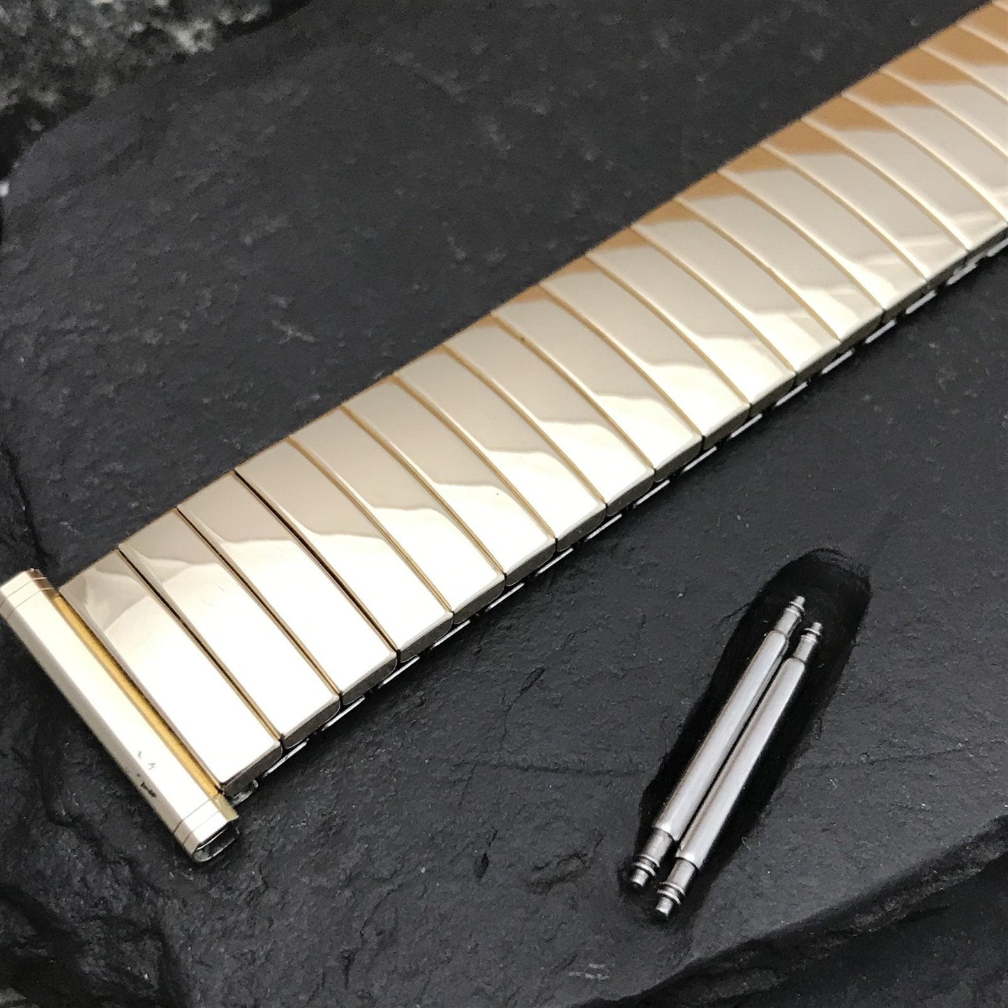 rare 1968 10k yellow Gold-Filled Speidel Plainsman nos Vintage Watchband