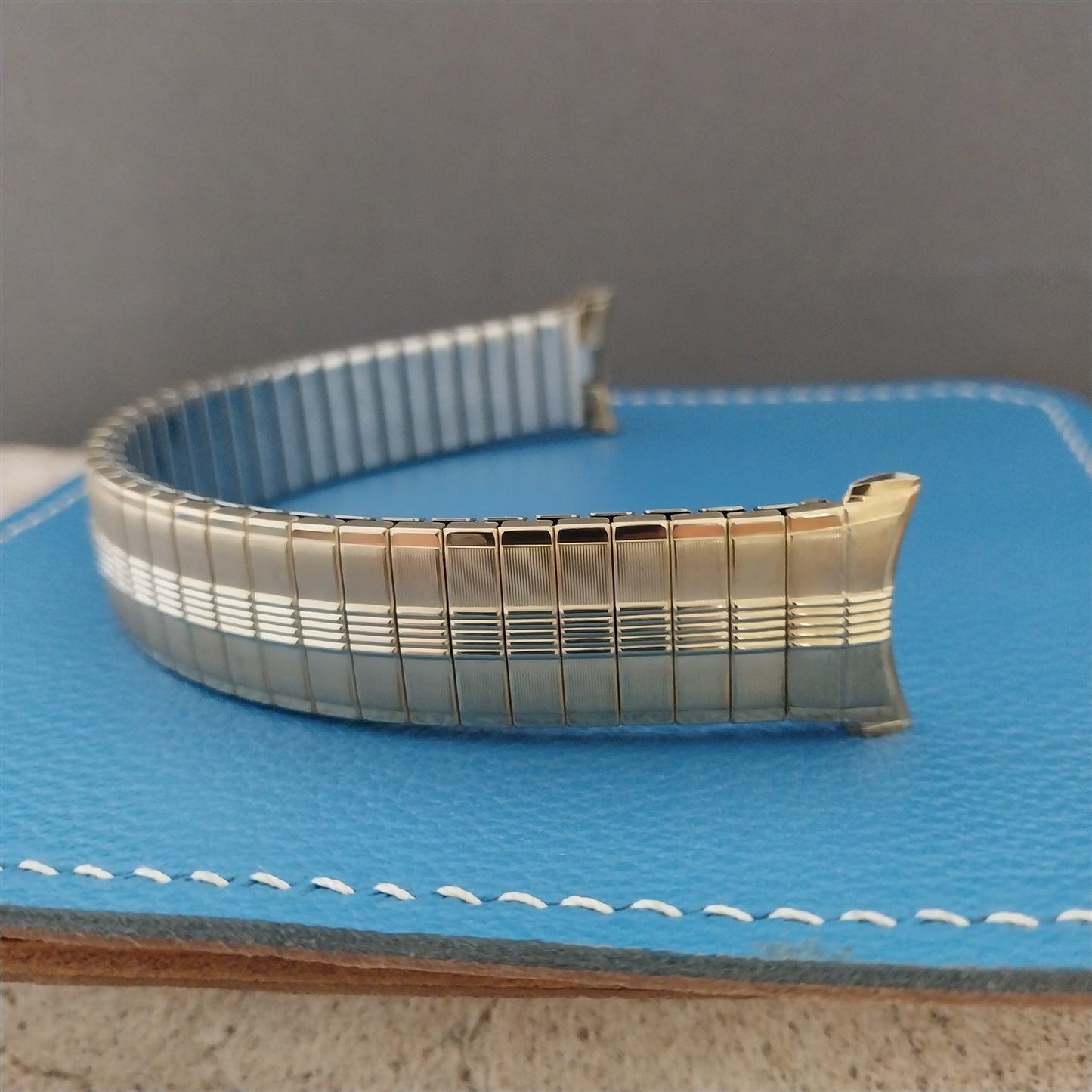 19mm 18mm Long Speidel Thunderbird 1970 Yellow Gold-Filled nos Vintage Watchband