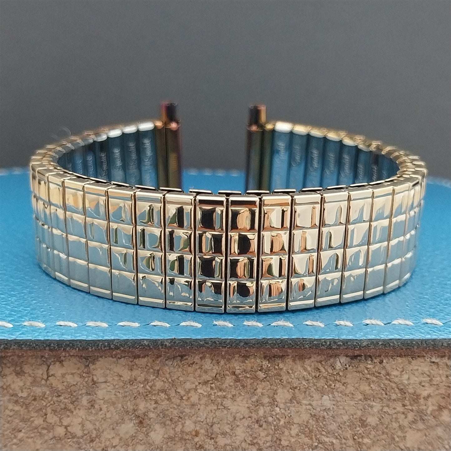 20mm 19mm 18mm 16mm Gold-Tone Speidel Hirsch nos Vintage Watch Band