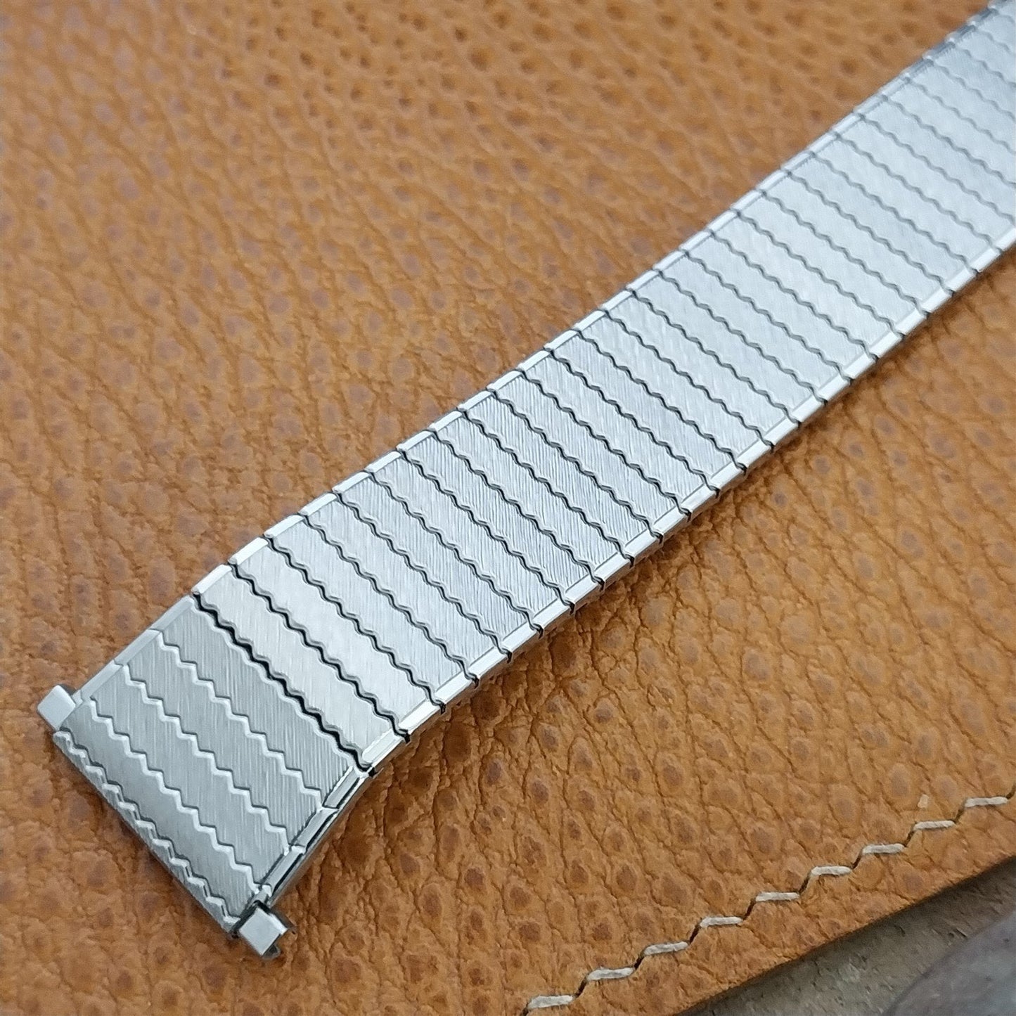 Vintage Speidel Thinline 1970s Stainless Steel Flared Long Unused Watch Band nos