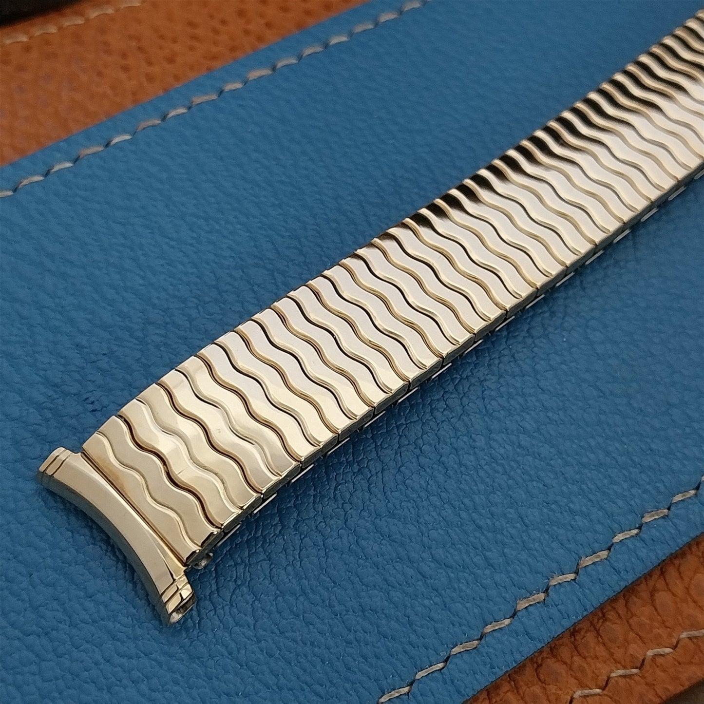 Long 1966 10k yellow Gold-Filled Speidel Riptide Unused Vintage Watchband