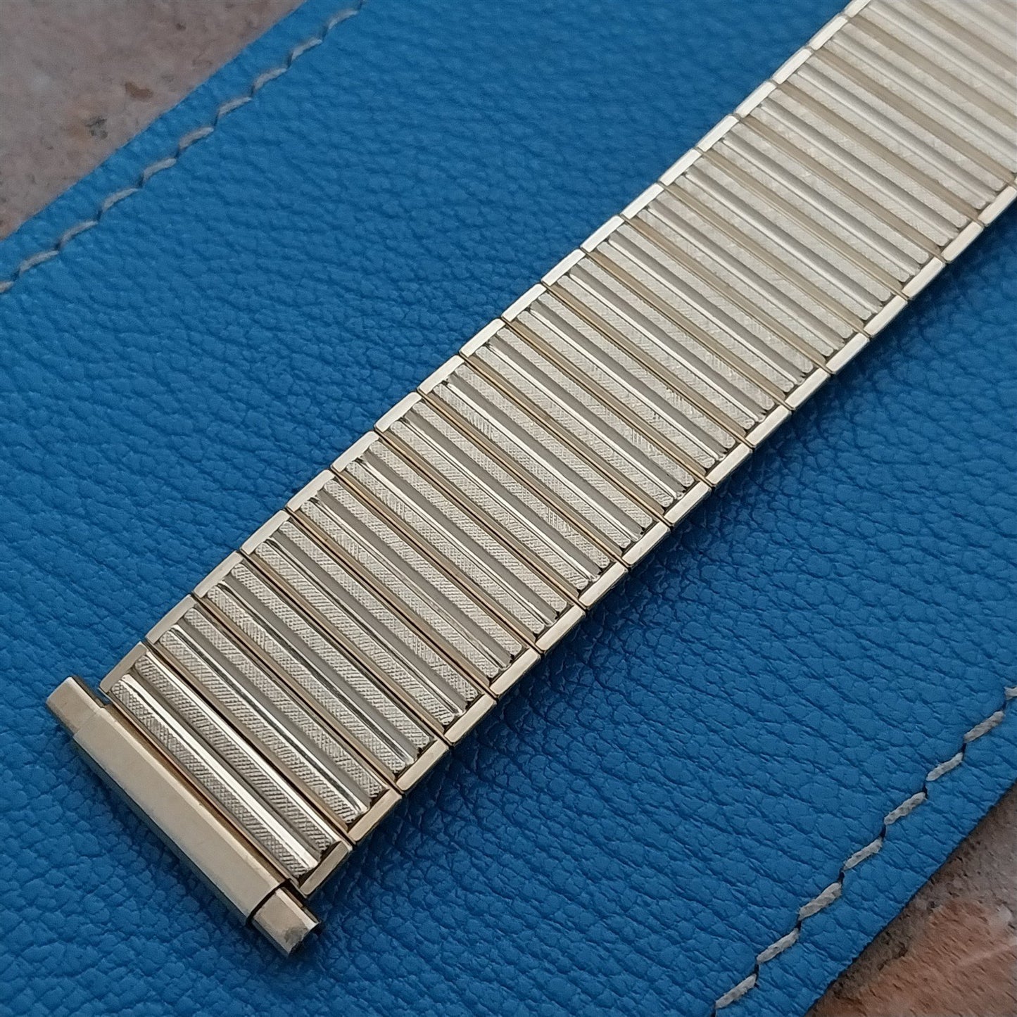 19mm 20mm 22mm Gold-Tone Speidel Wide Expansion NOS Vintage Watch Band