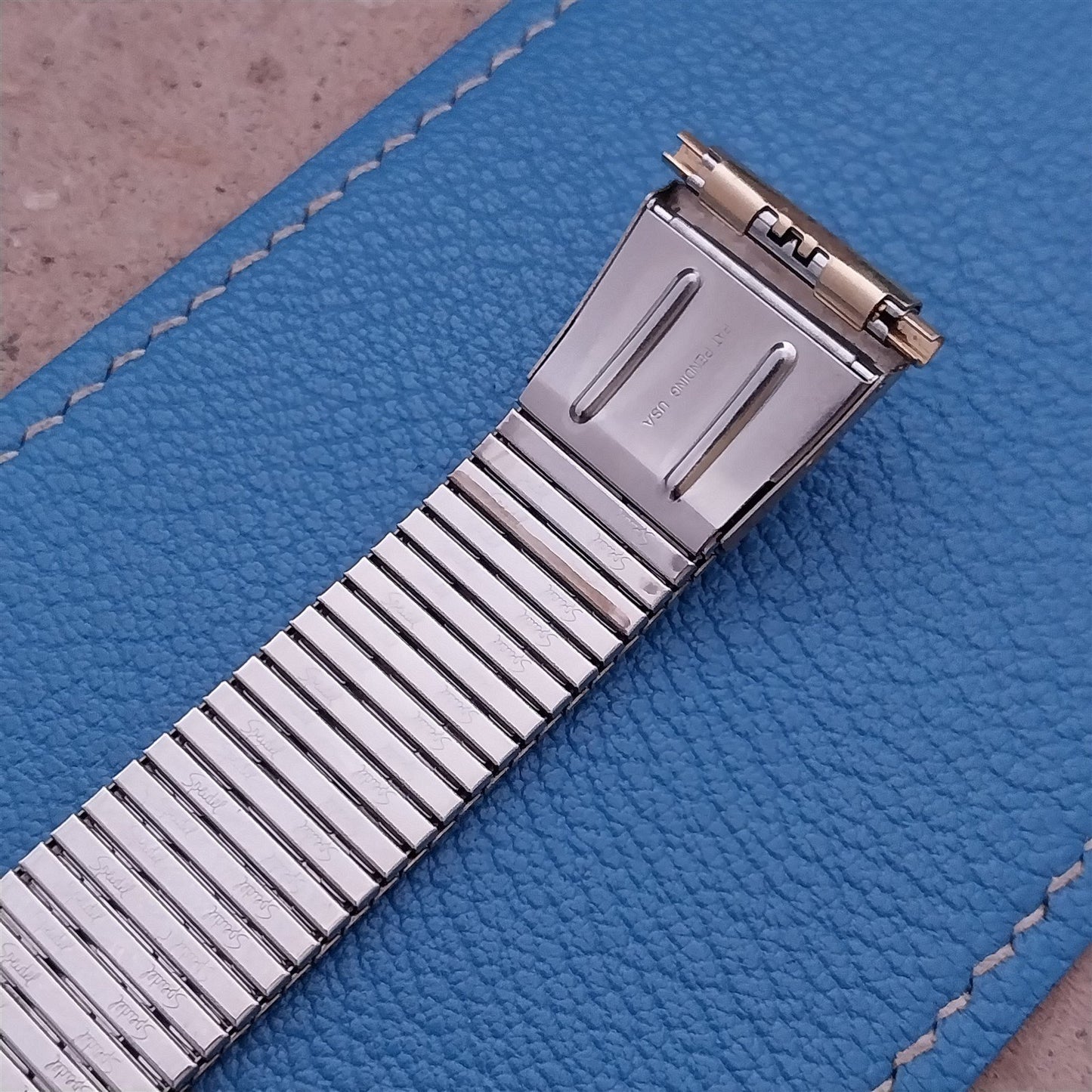 18mm 19mm Long Speidel Thinline 1970s Quick Adjust Gold-Tone Vintage Watch Band