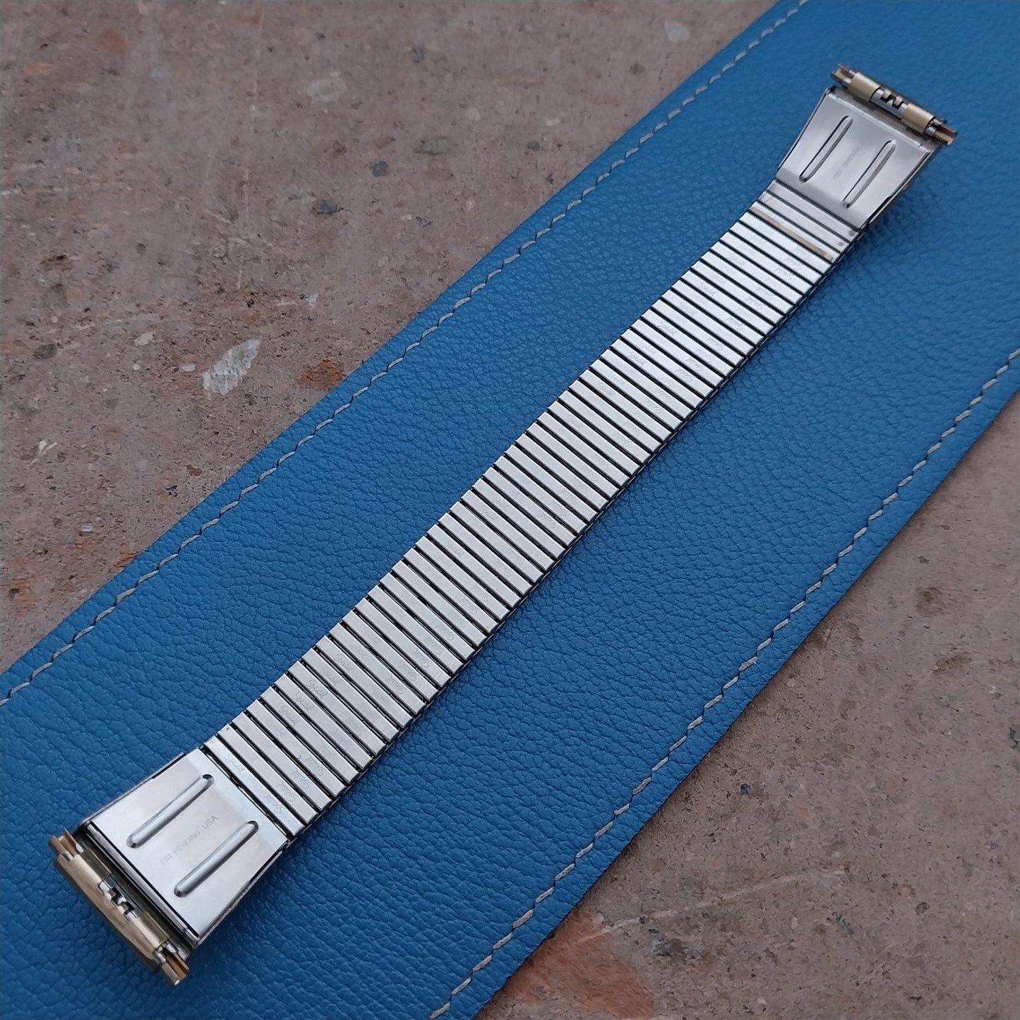 18mm 19mm Long Speidel Thinline 1970s Quick Adjust Gold-Tone Vintage Watch Band