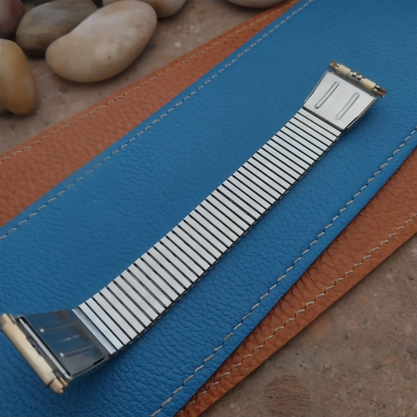 18mm 19mm 20mm Speidel Thinline 1970s Quick Adjust Gold-Tone Vintage Watch Band