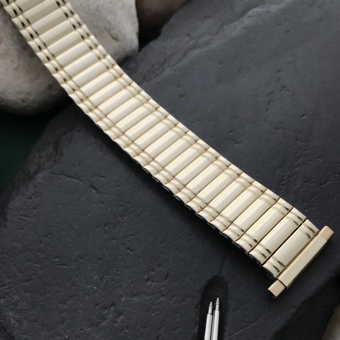 18mm 20mm 22mm Gold-Tone Speidel Twistoflex 1970s Unused Vintage Watch Band