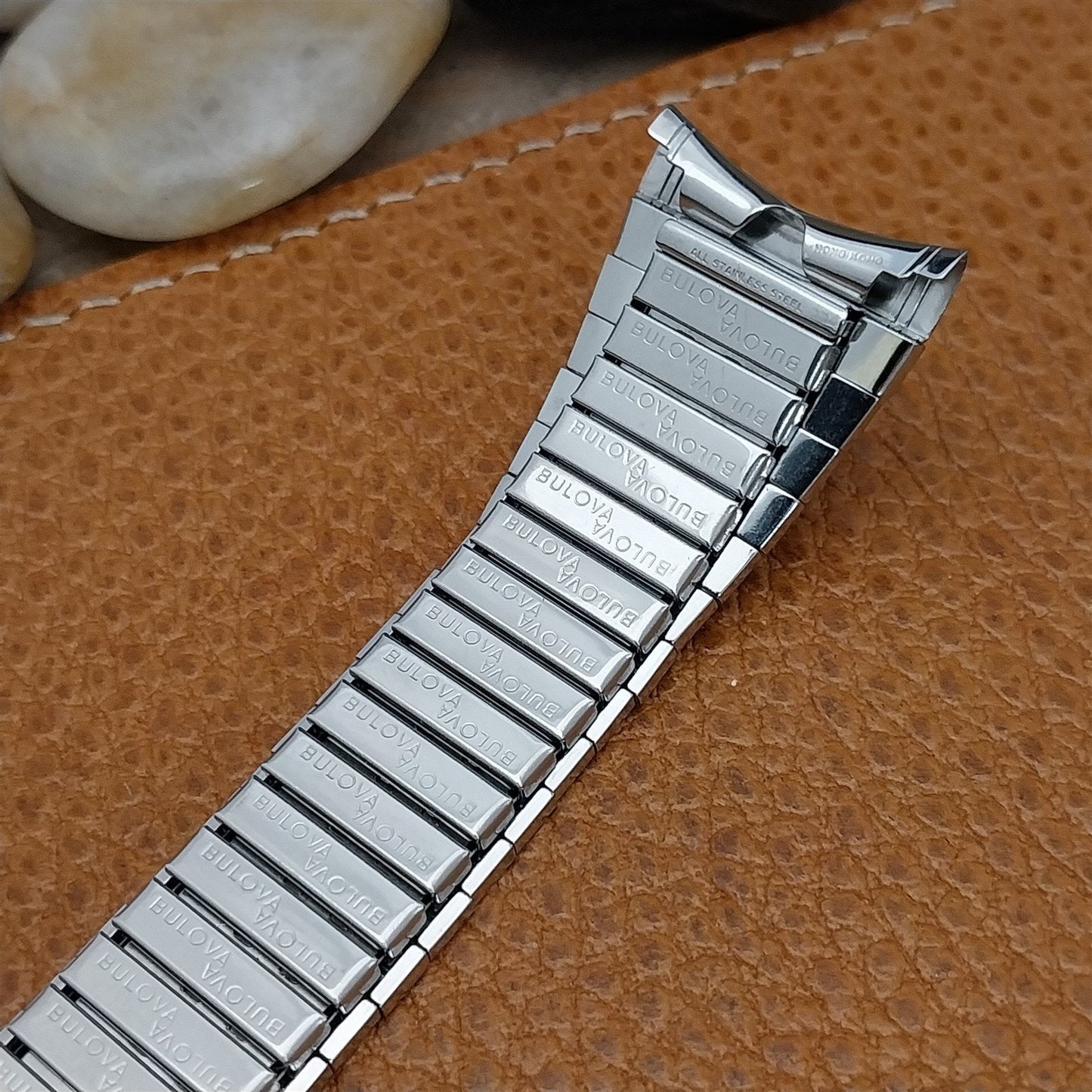 Bulova Stainless Steel Expansion Flared nos 1970s Vintage Watch Band 22mm