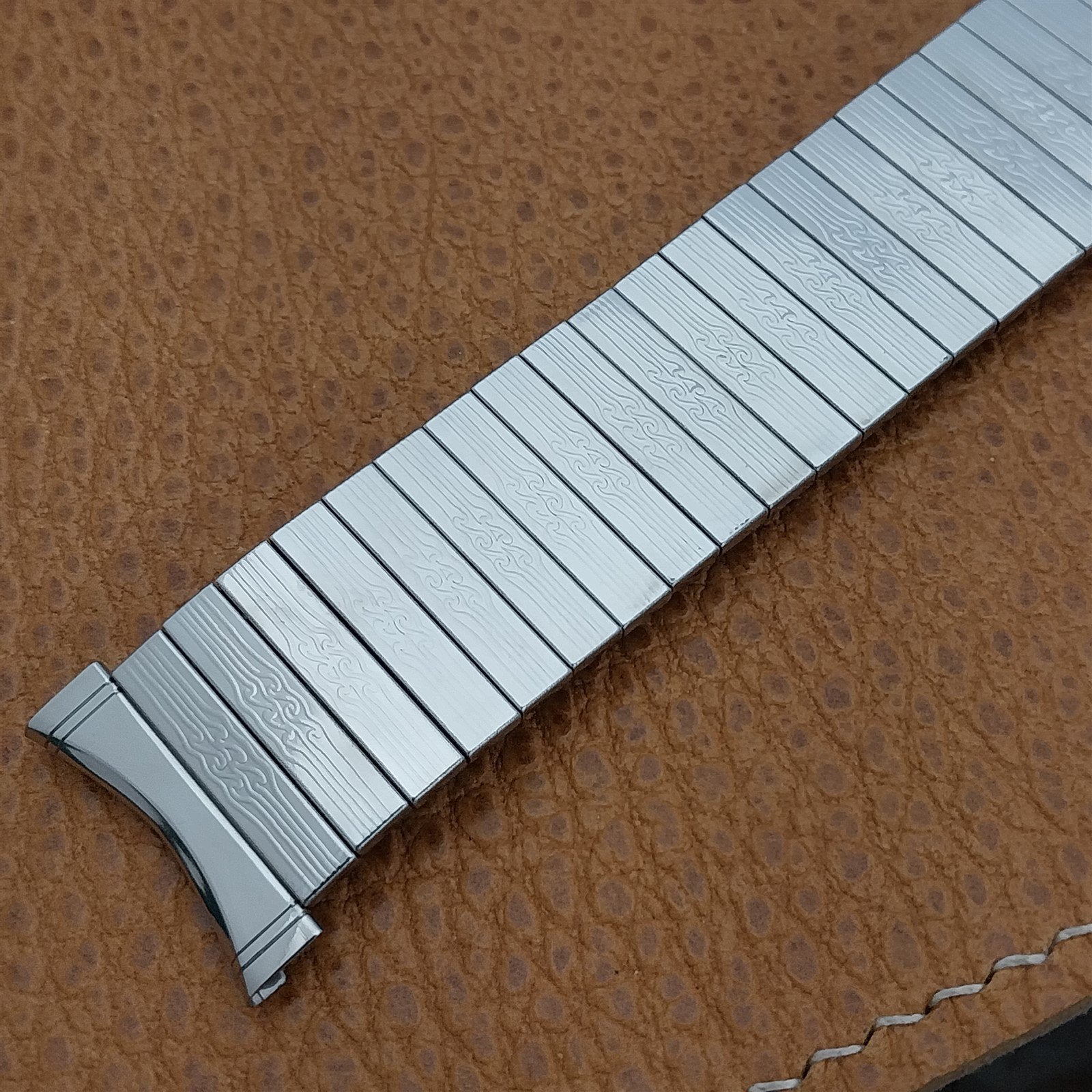 Bulova Wide Stainless Classic stretch 22mm 20mm 19mm 1970s Vintage Watch Band