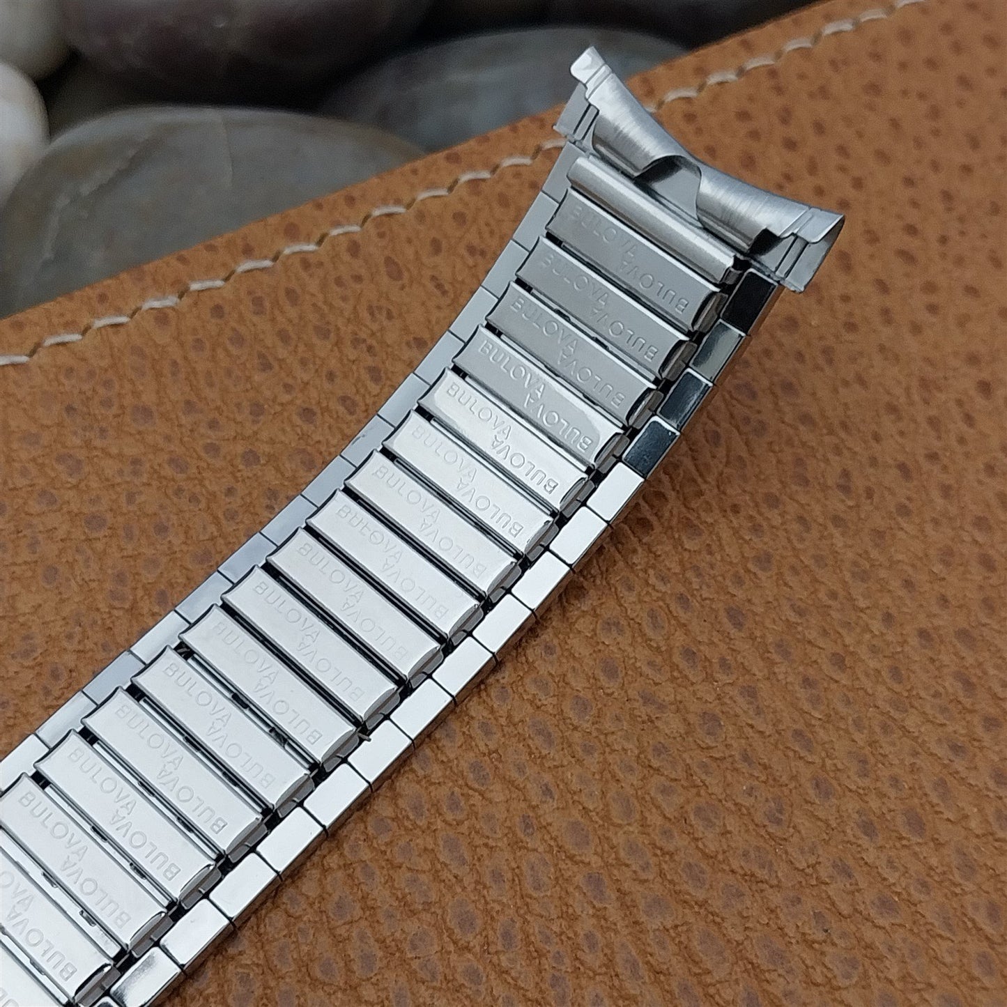 Bulova Wide Stainless Classic stretch 22mm 20mm 19mm 1970s Vintage Watch Band