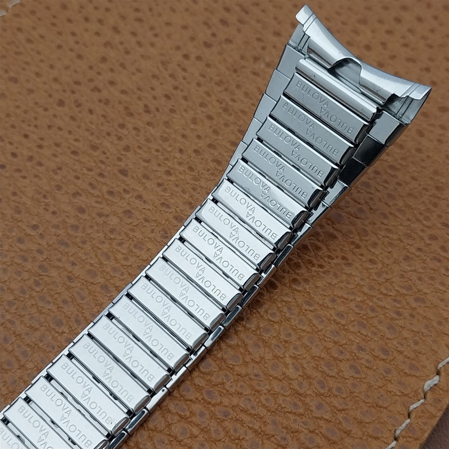 Bulova Stainless Steel Expansion Flared nos 1970s Vintage Watch Band 22mm