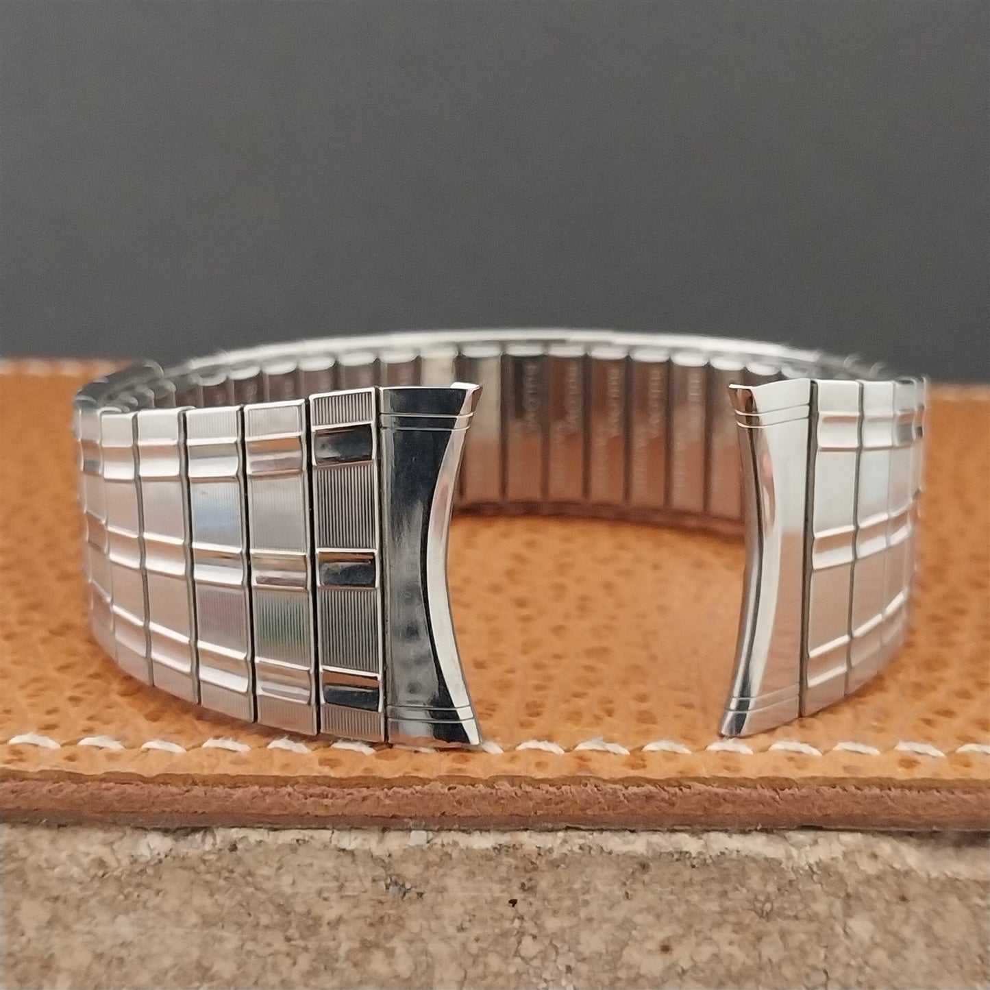 22mm Bulova Stainless Steel Expansion Flared 1970s Vintage Watch Band