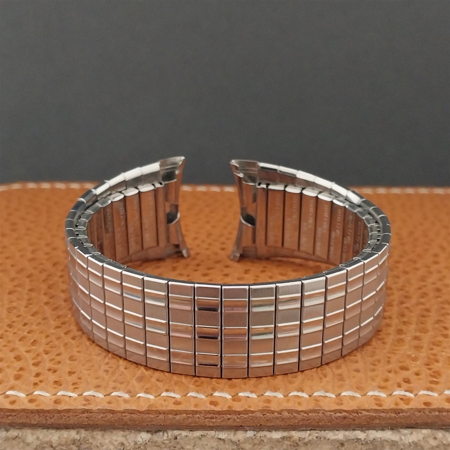 22mm Bulova Stainless Steel Expansion Flared 1970s Vintage Watch Band