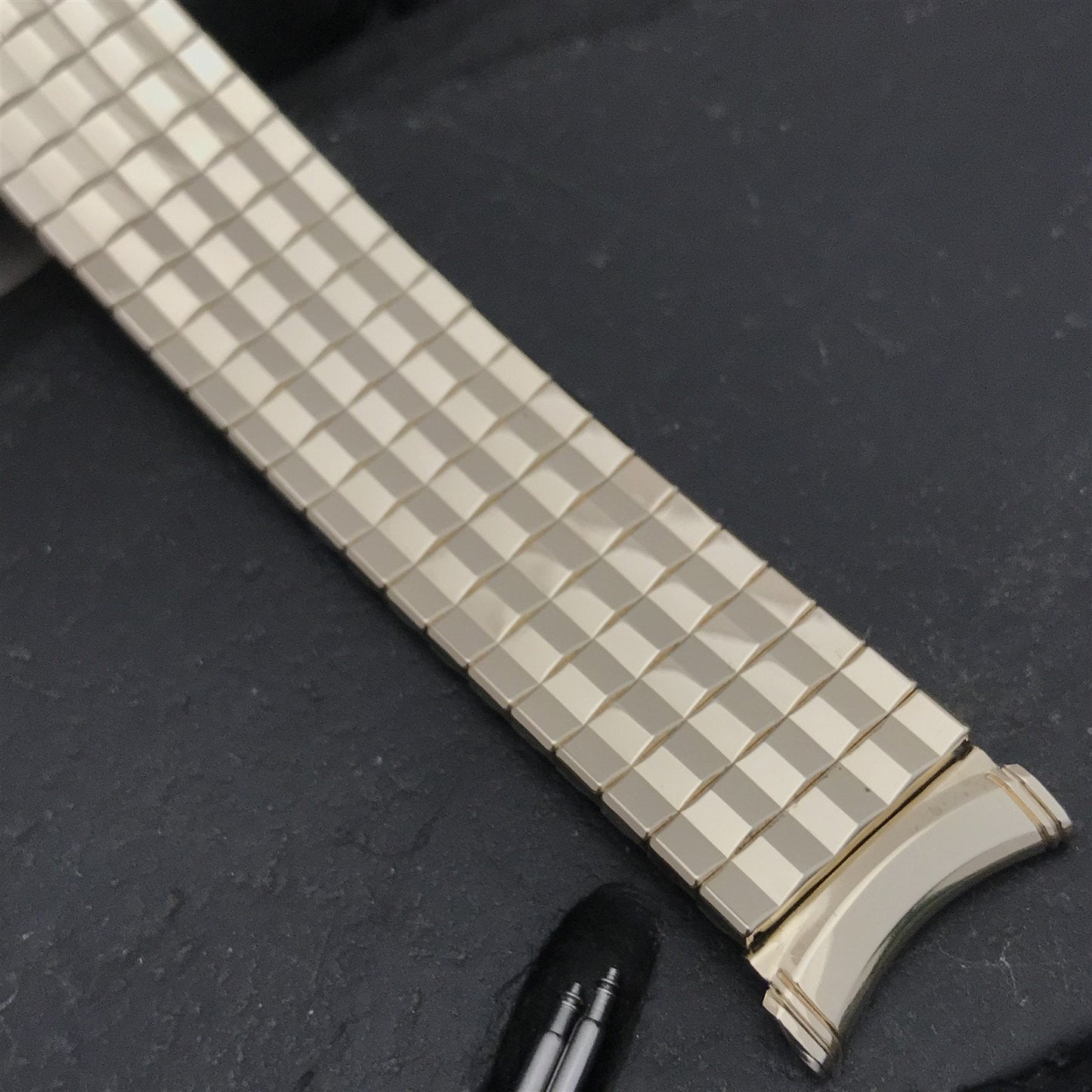 Kreisler 19mm 18mm Classic 10k Gold-Filled Duraflex nos 1960s Vintage Watch Band