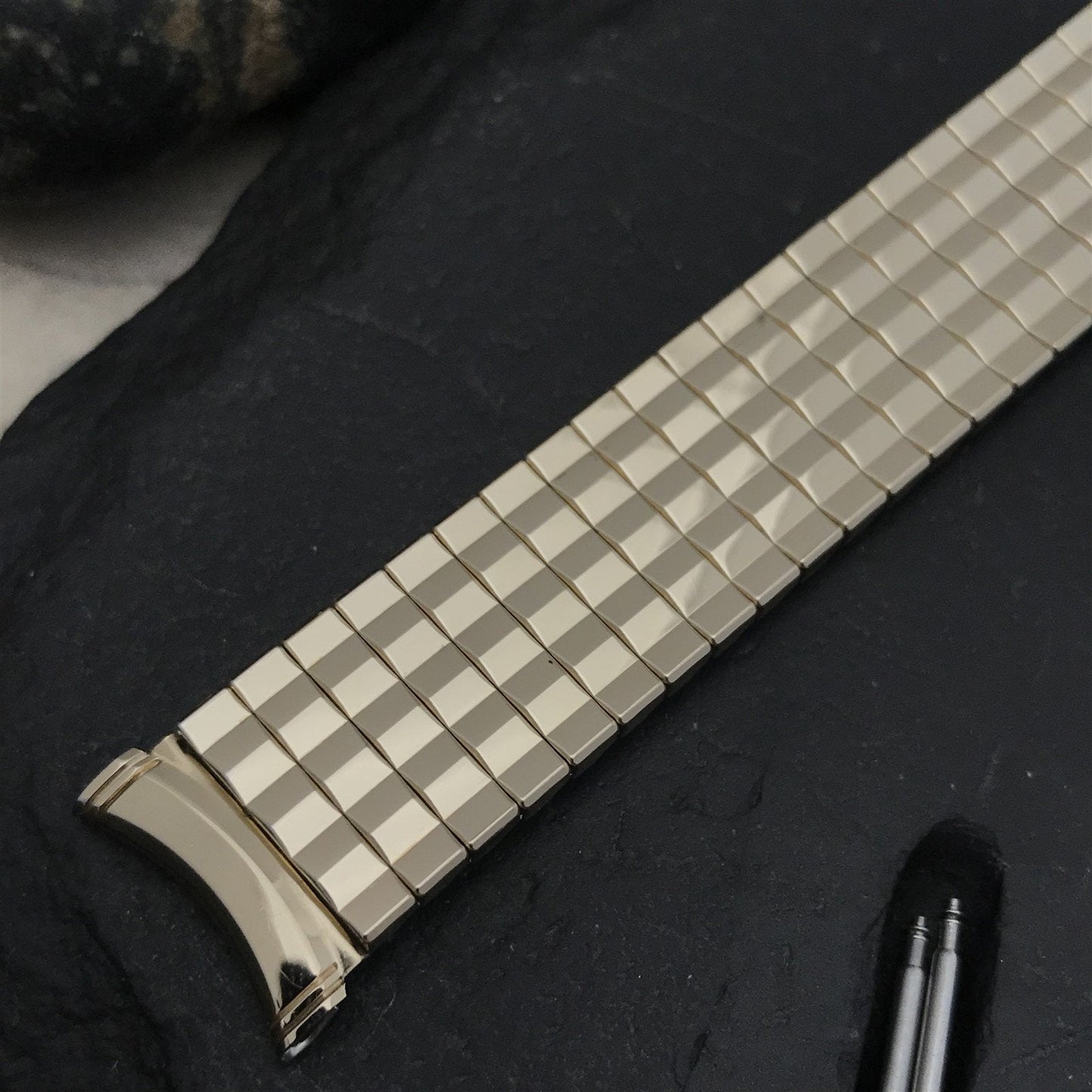 Kreisler 19mm 18mm Classic 10k Gold-Filled Duraflex nos 1960s Vintage Watch Band