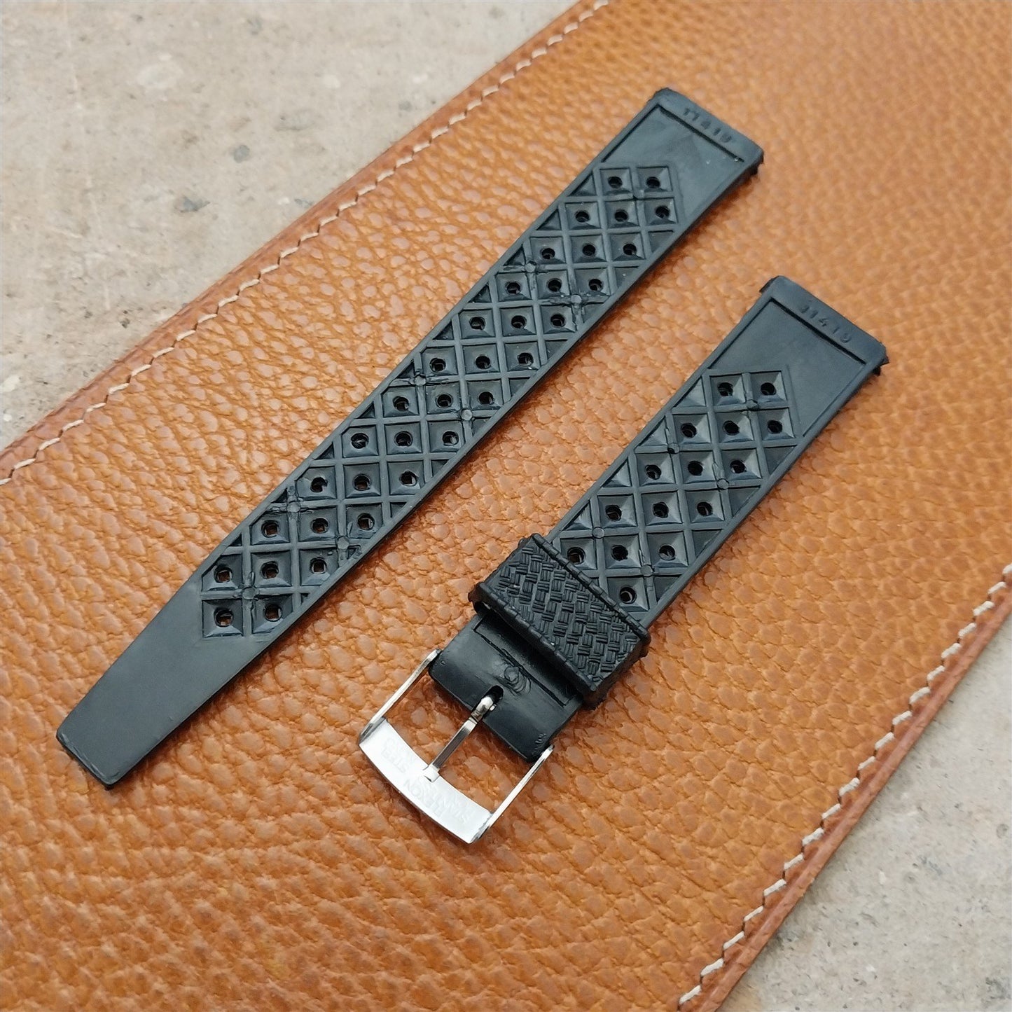 19mm Skindiver Black Tropical Perforated Diver 1970s Unused Vintage Watch Strap