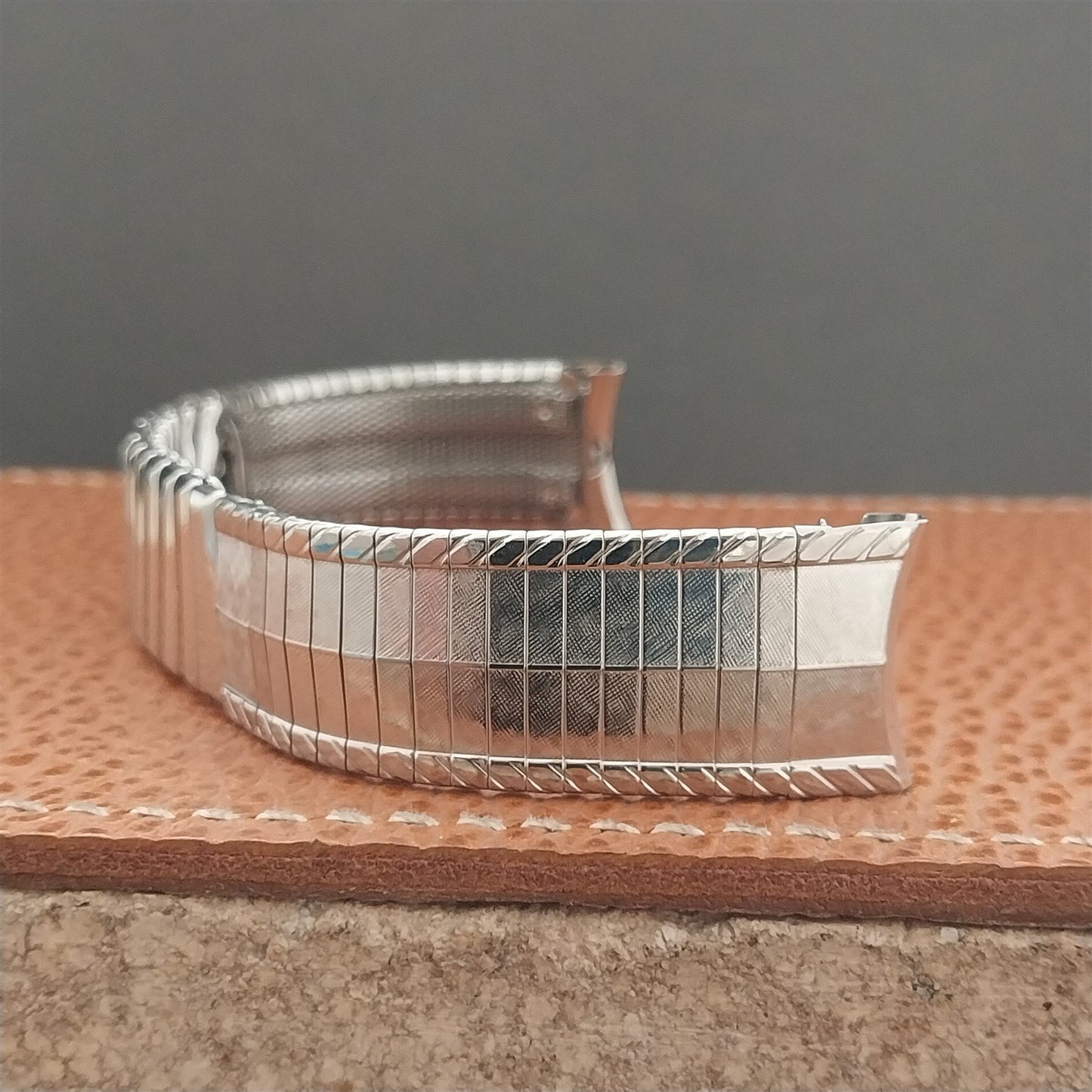 17.2mm 11/16" Kreisler USA Stainless Steel nos Unused 1960s Vintage Watch Band