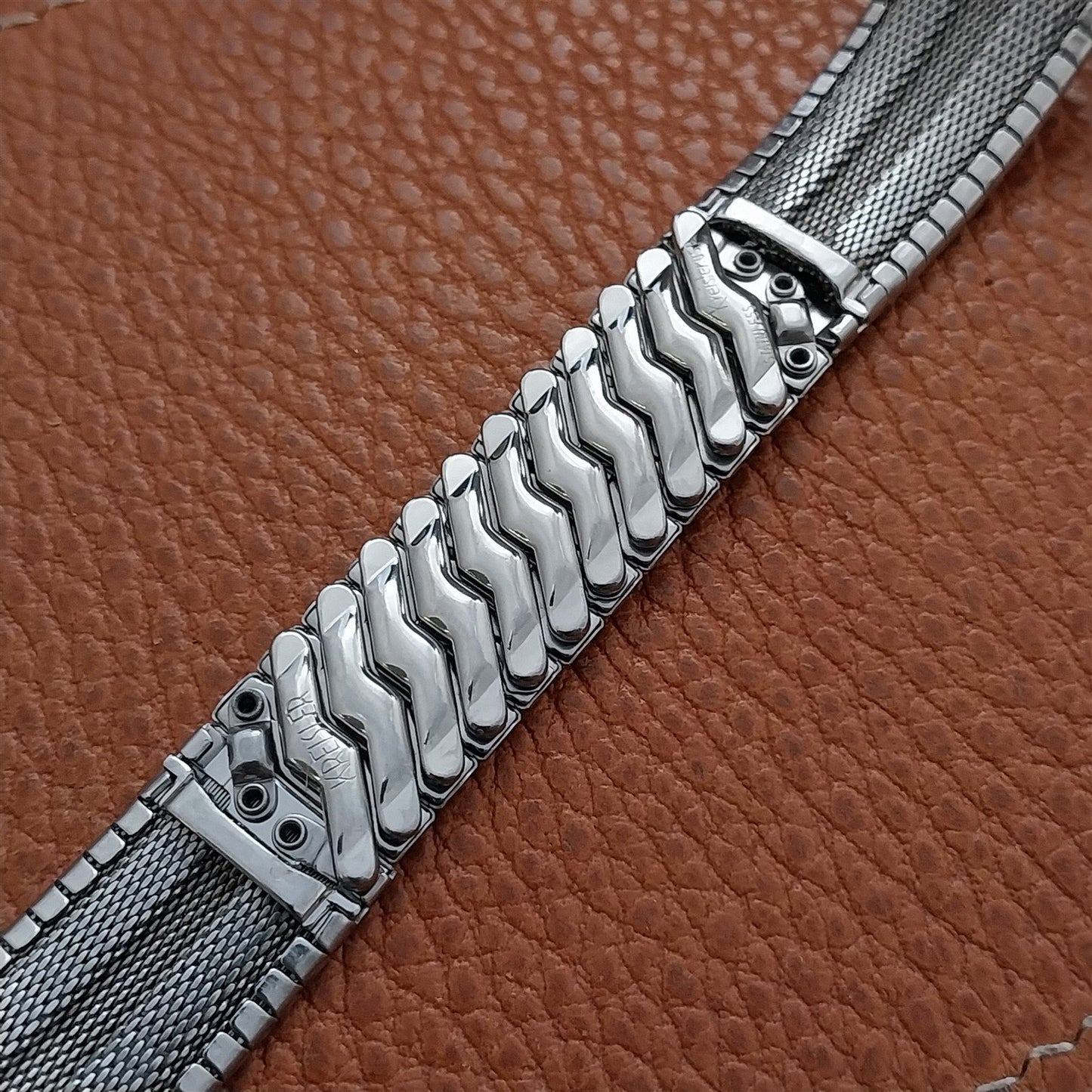 17.2mm 11/16" Kreisler USA Stainless Steel nos Unused 1960s Vintage Watch Band