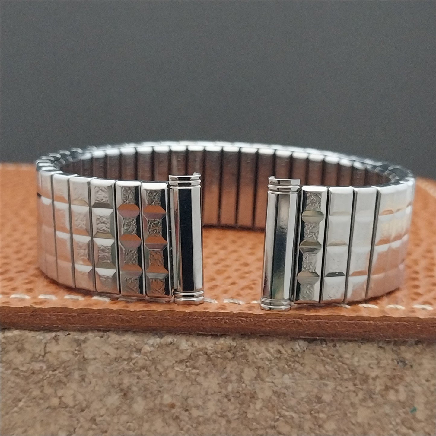 Kreisler USA 19mm Stainless Steel DuraFlex 1960s nos Vintage Watch Band