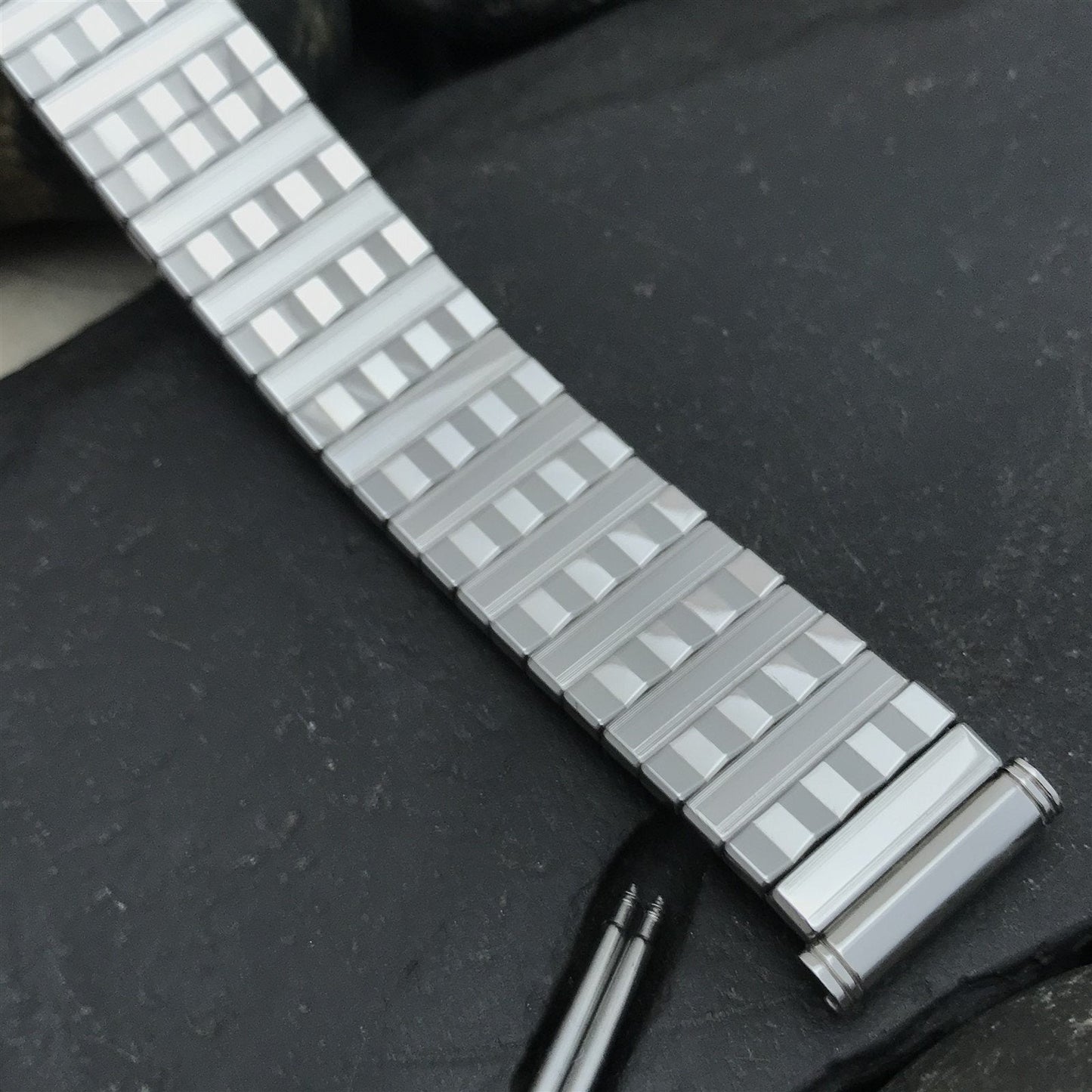 Long Kreisler USA 19mm 18mm 17mm Stainless Steel Unused 1960s Vintage Watch Band