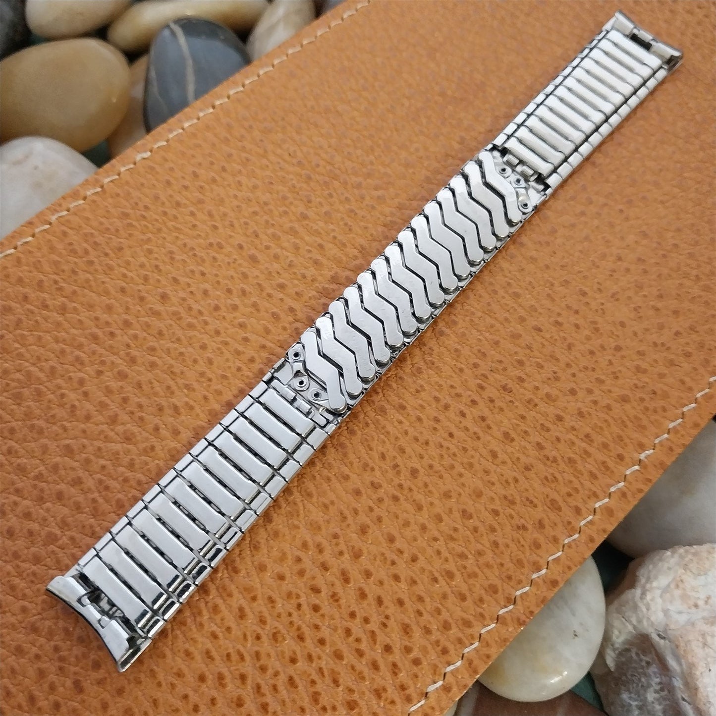 1960s Gruen Commander Baldwin Stainless Steel nos Vintage Watch Band 17mm