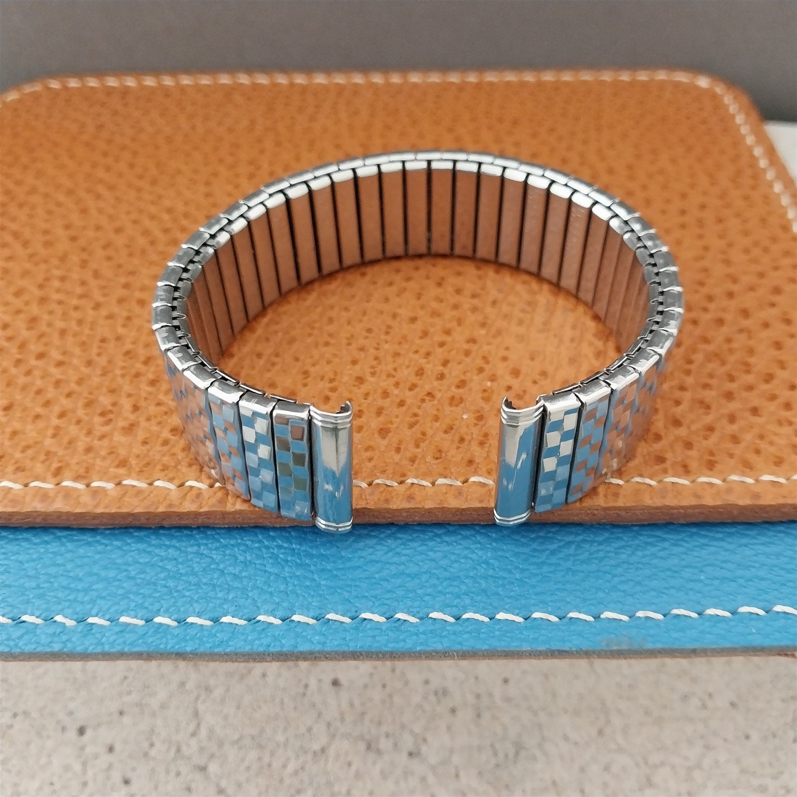 1960s Long Kreisler 19mm 18mm Stainless Steel DuraFlex nos Vintage Watch Band