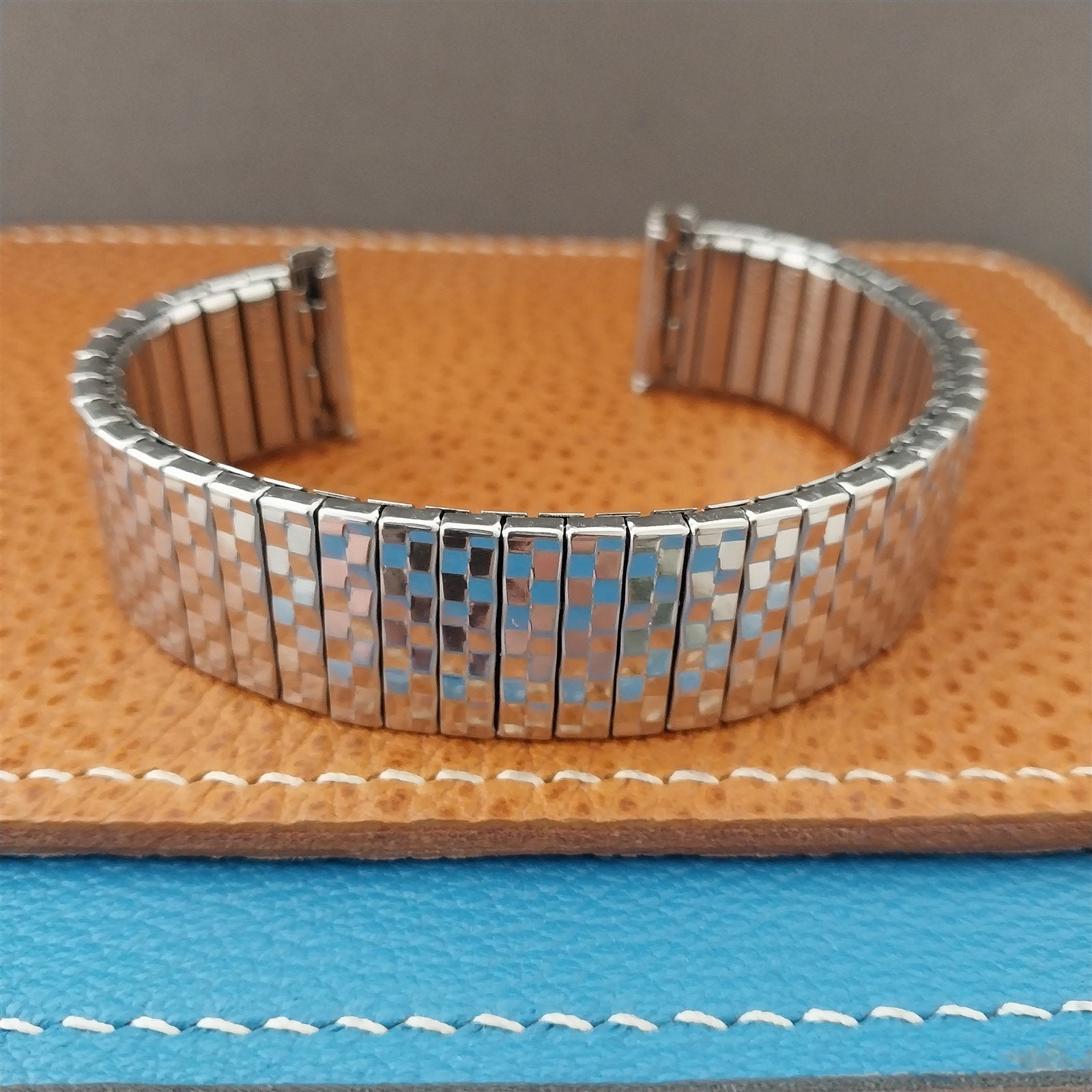 1960s Long Kreisler 19mm 18mm Stainless Steel DuraFlex nos Vintage Watch Band