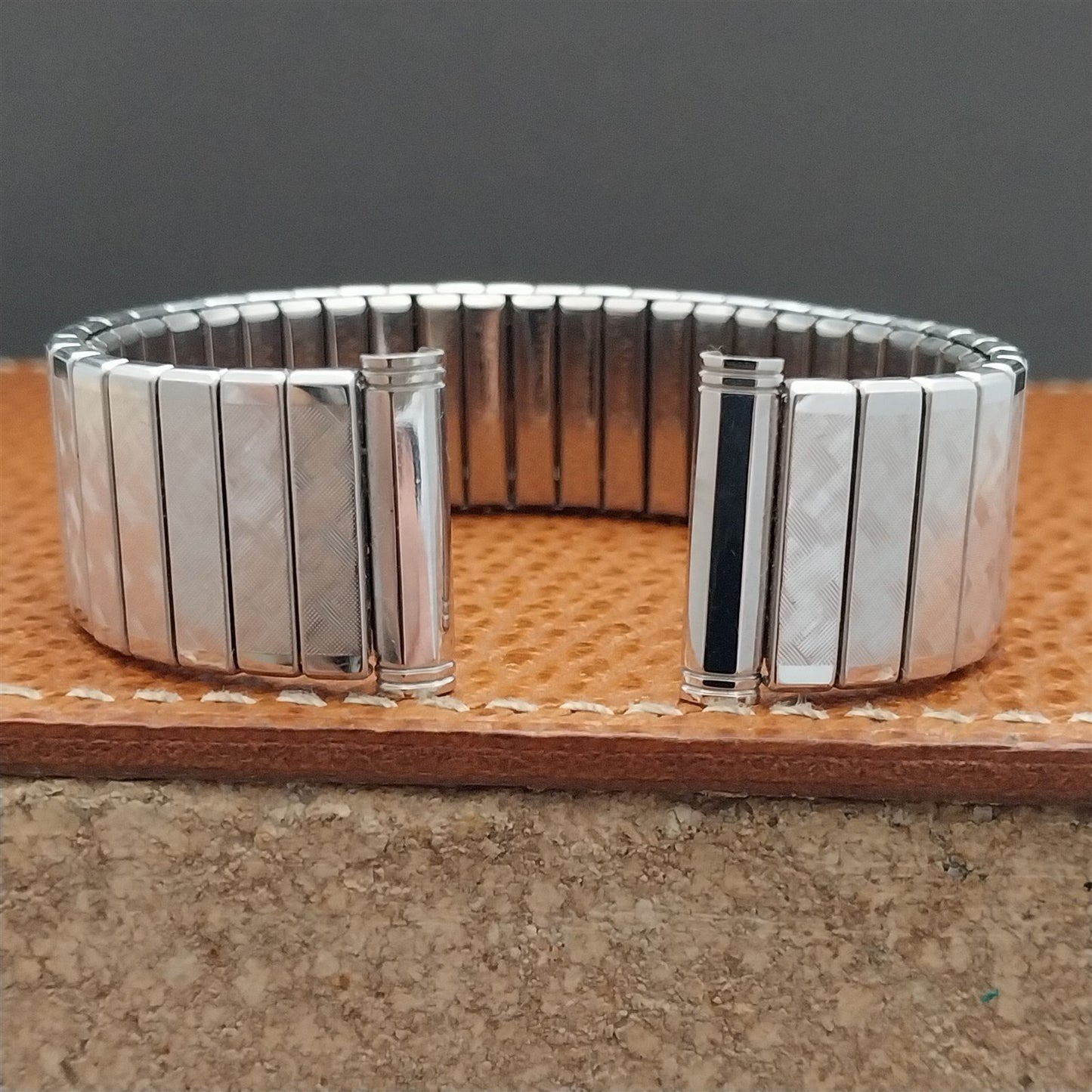 Kreisler 19mm 18mm 17mm White Gold-Fill DuraFlex 1960s Unused Vintage Watch Band