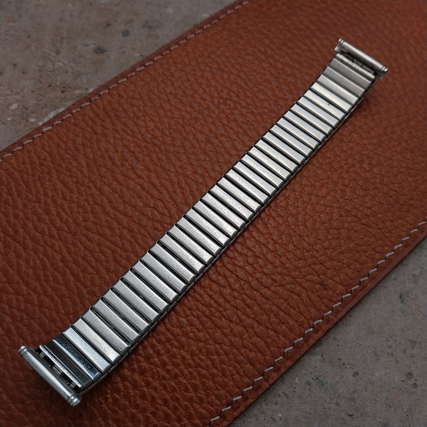 Kreisler 19mm 18mm 17mm White Gold-Fill DuraFlex 1960s Unused Vintage Watch Band