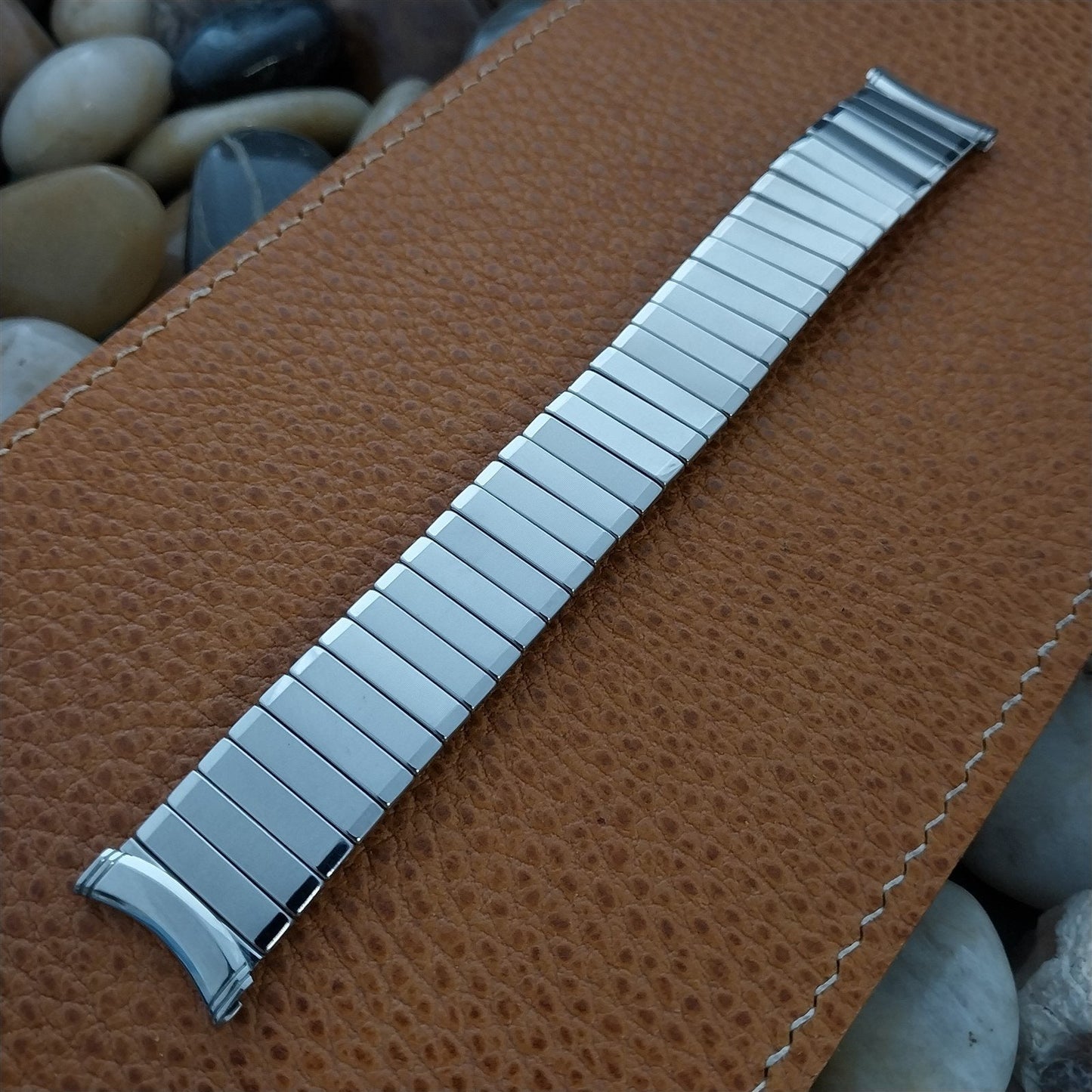 Kreisler 19mm 18mm Classic Stainless Steel Stretch nos 1960s Vintage Watch Band