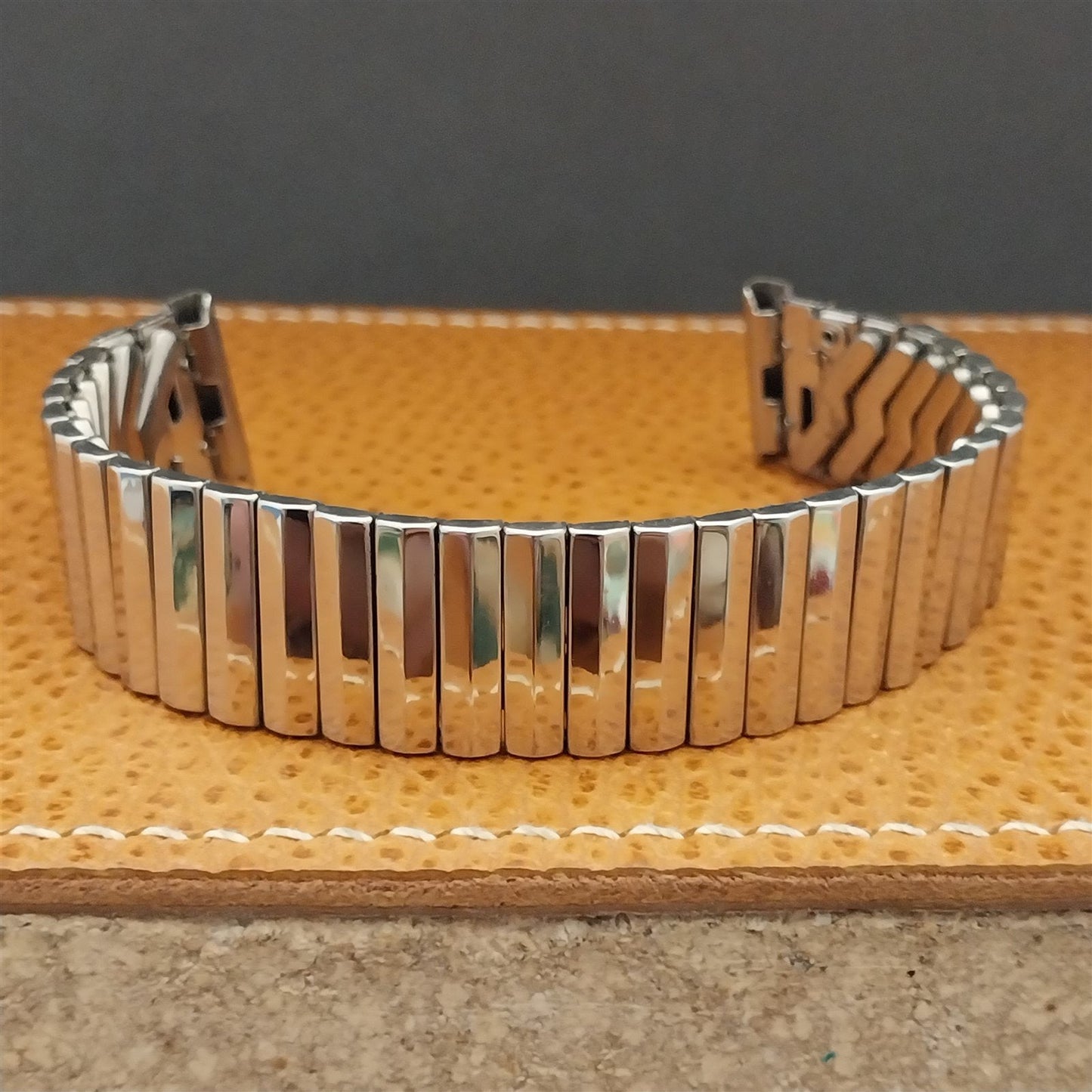 Vintage 17.2mm Stainless Steel Classic Stretch Expansion 1960s Unused Watch Band