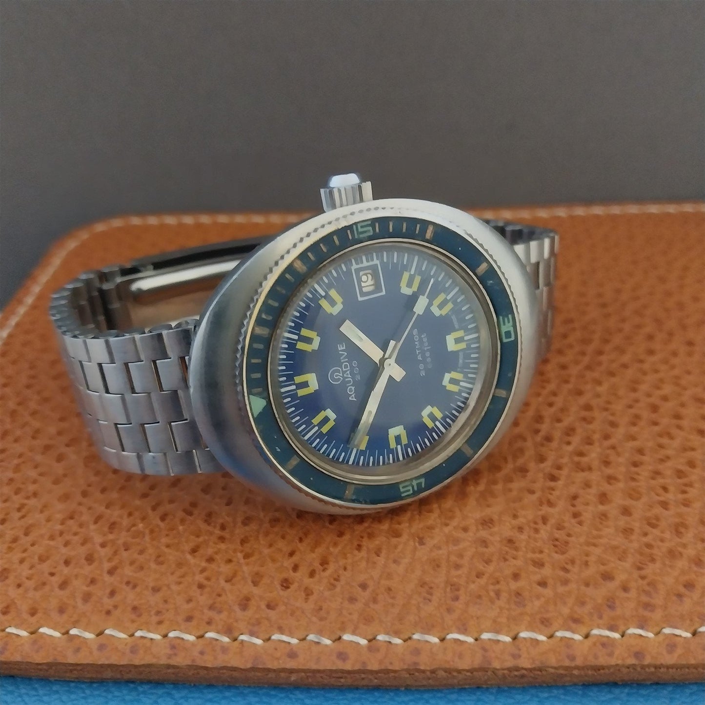 1970s Blue Aquadive Model 1939 Vintage Divers Watch & Original Bracelet