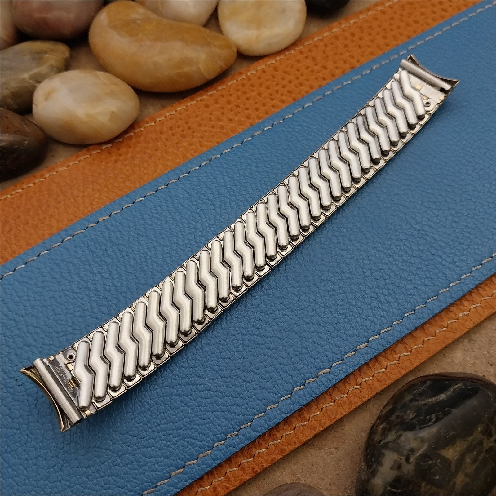 11/16" 12k Gold-Filled Hadley USA Expansion nos 1950s Vintage Watch Band