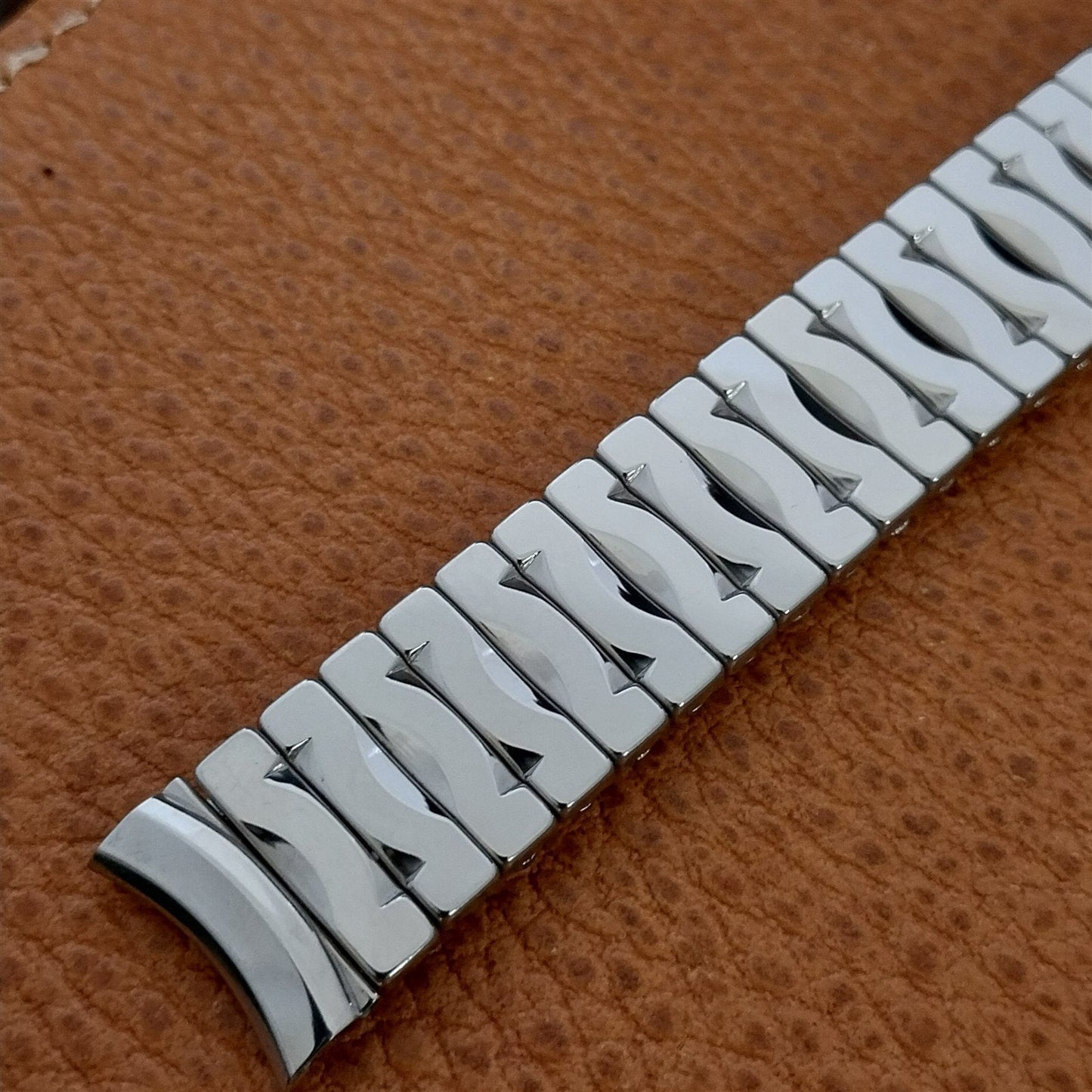 5/8" Kreisler Tuscan Stainless Steel 1950s scissor-expansion Vintage Watch Band