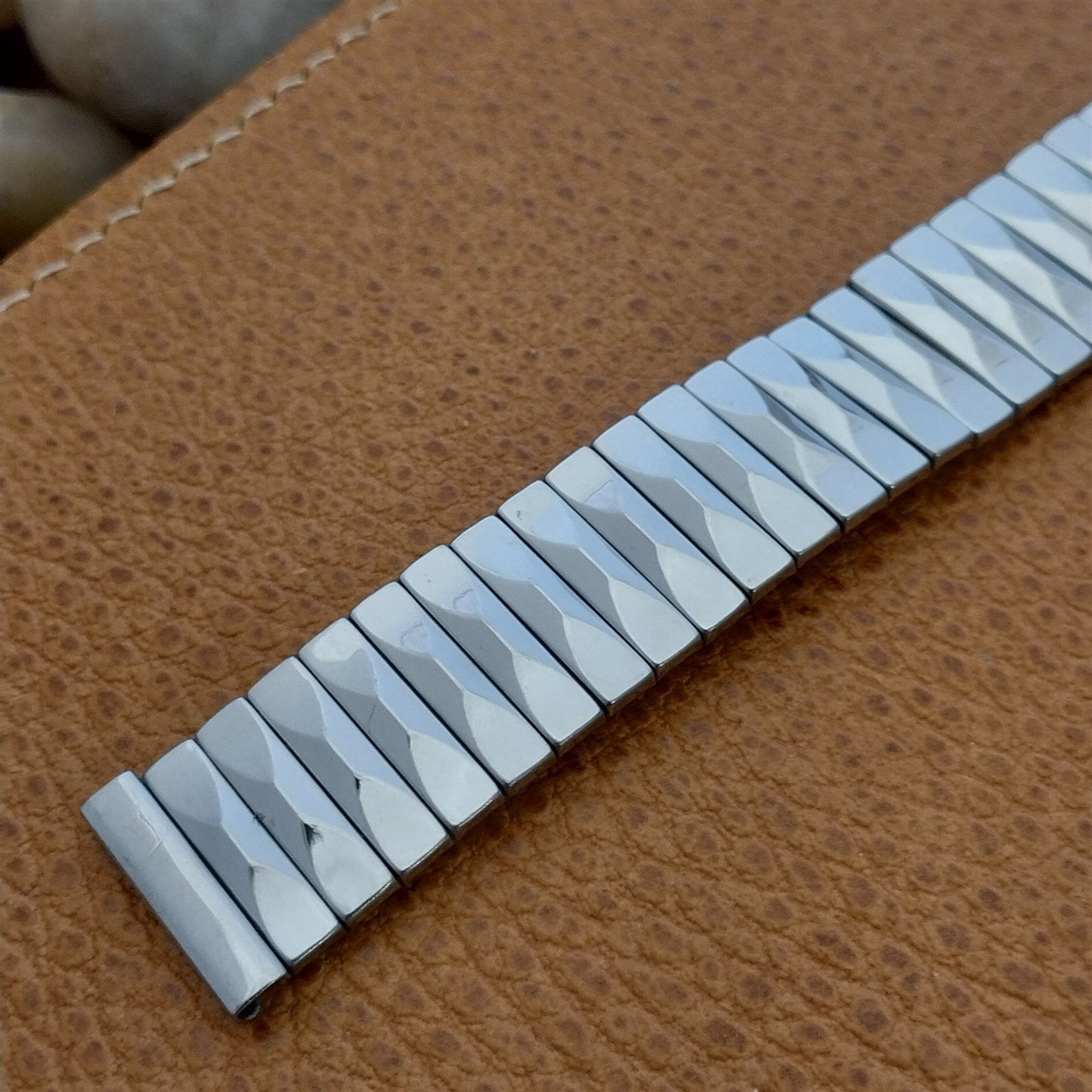 11/16" 17.2mm Stainless Steel Expansion nos 1960s old-stock Watch Band