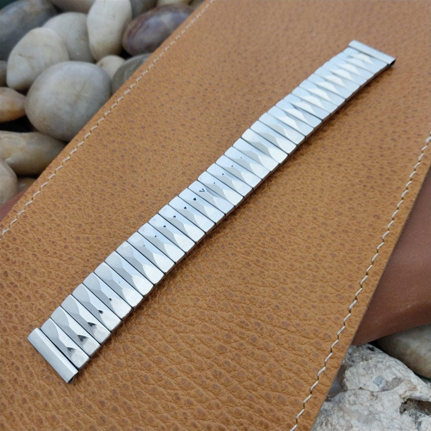 11/16" 17.2mm Stainless Steel Expansion nos 1960s old-stock Watch Band