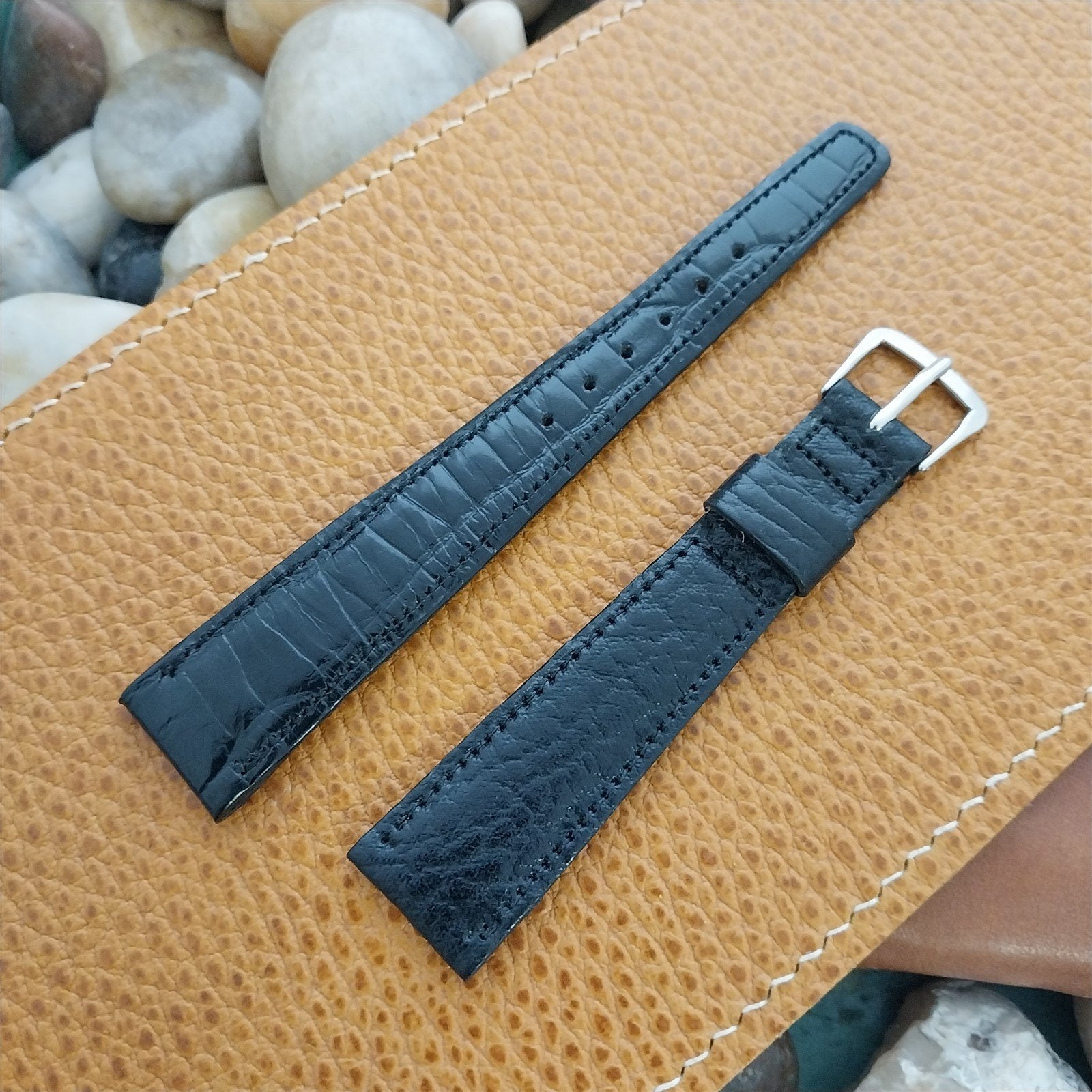 17.2mm Wyler Black Leather Tapered 13/18 Classic Unused 1960s Vintage Watch Band
