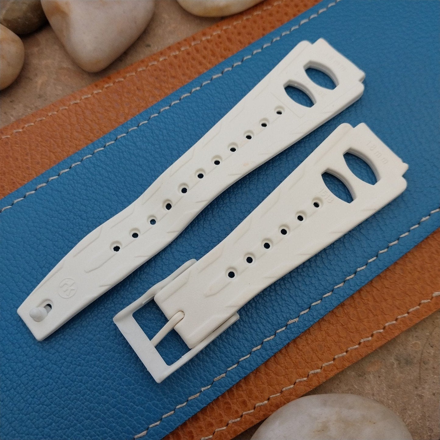 18mm RK Swiss White Direct Read Jump Hour Unused nos 1960s-1970s Watch Band