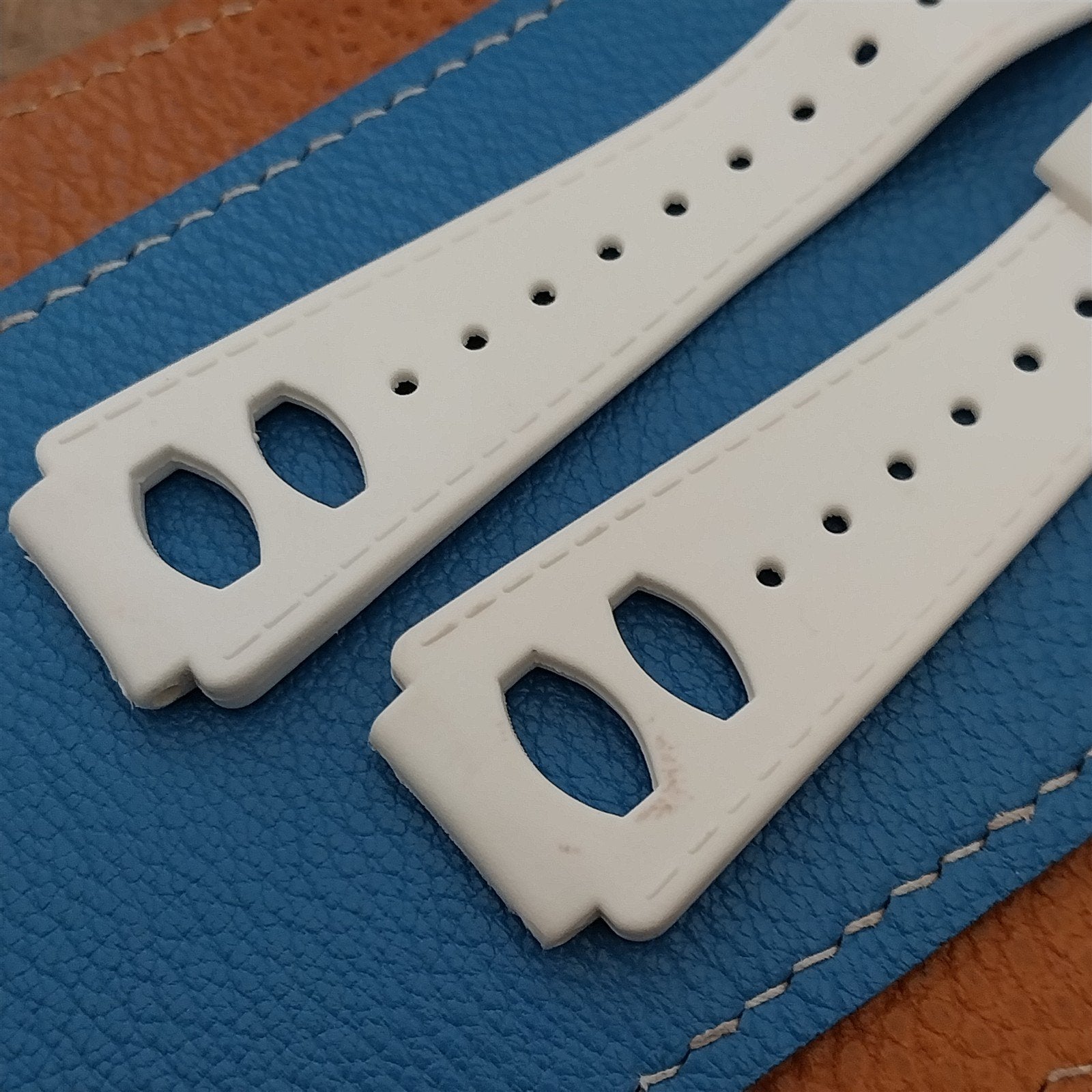 18mm RK Swiss White Direct Read Jump Hour Unused nos 1960s-1970s Watch Band