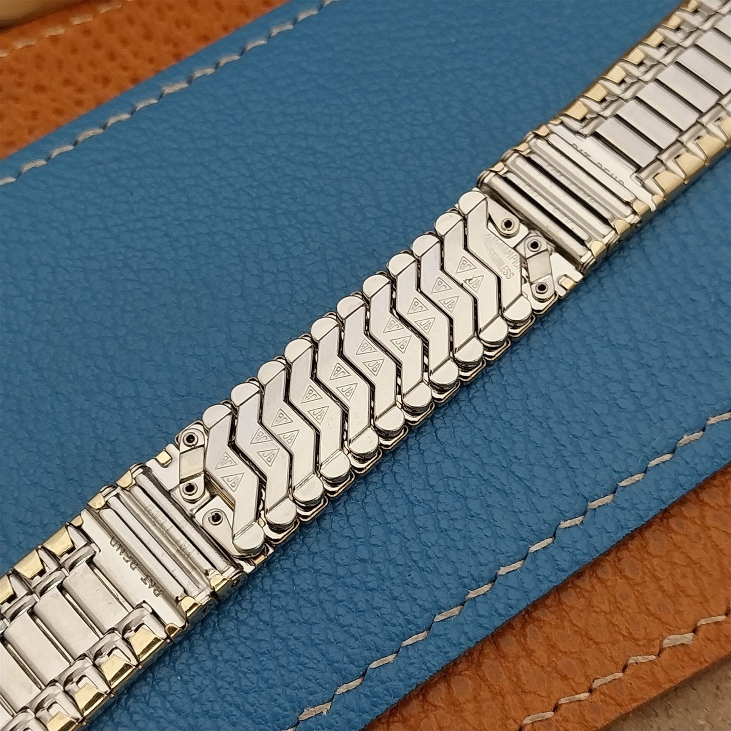 JB Champion 19mm 17mm 17mm Gold-Filled Florentine nos 1960s Vintage Watch Band