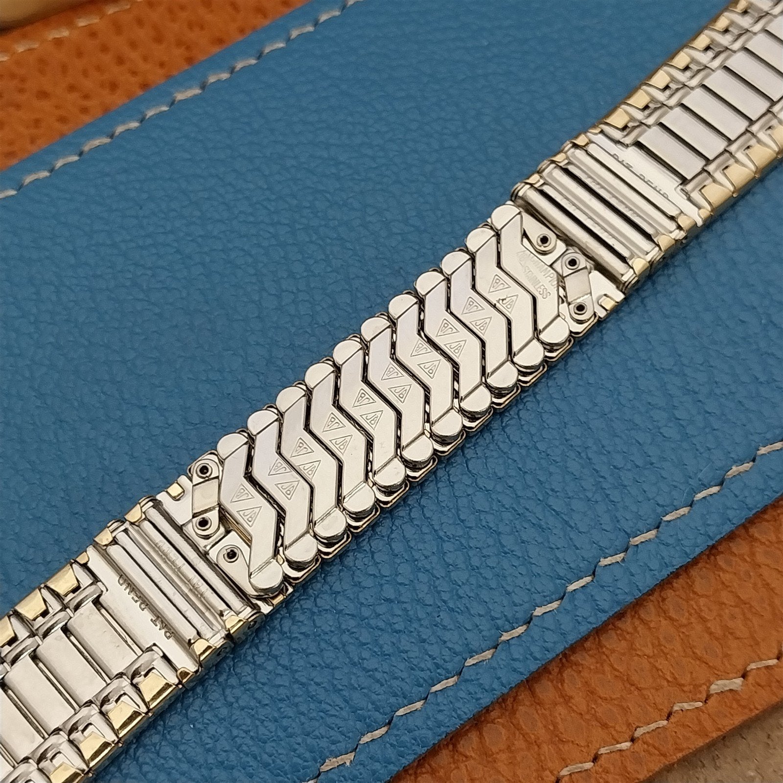 JB Champion 19mm 17mm 17mm Gold-Filled Florentine nos 1960s Vintage Watch Band