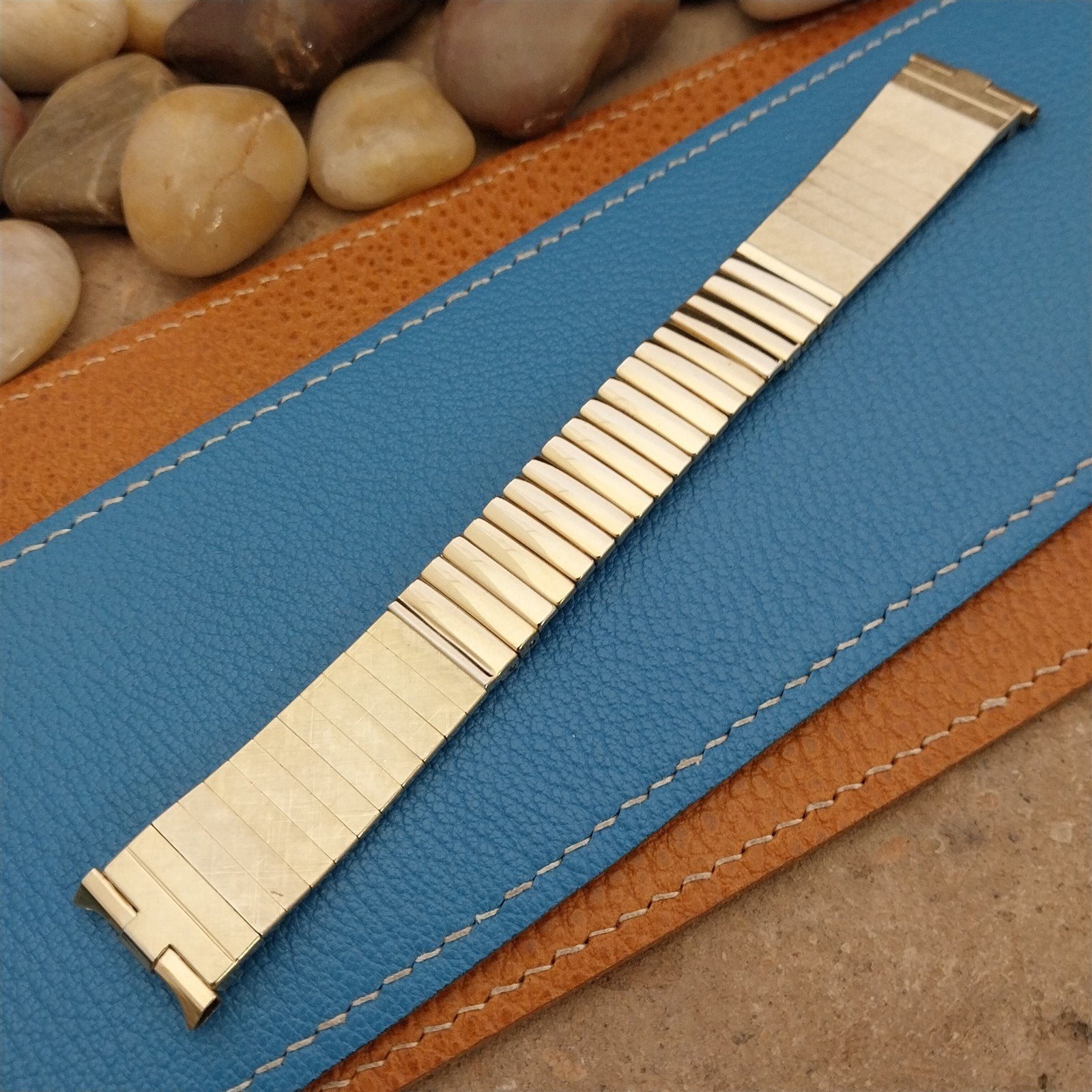 JB Champion 19mm 17mm 17mm Gold-Filled Florentine nos 1960s Vintage Watch Band