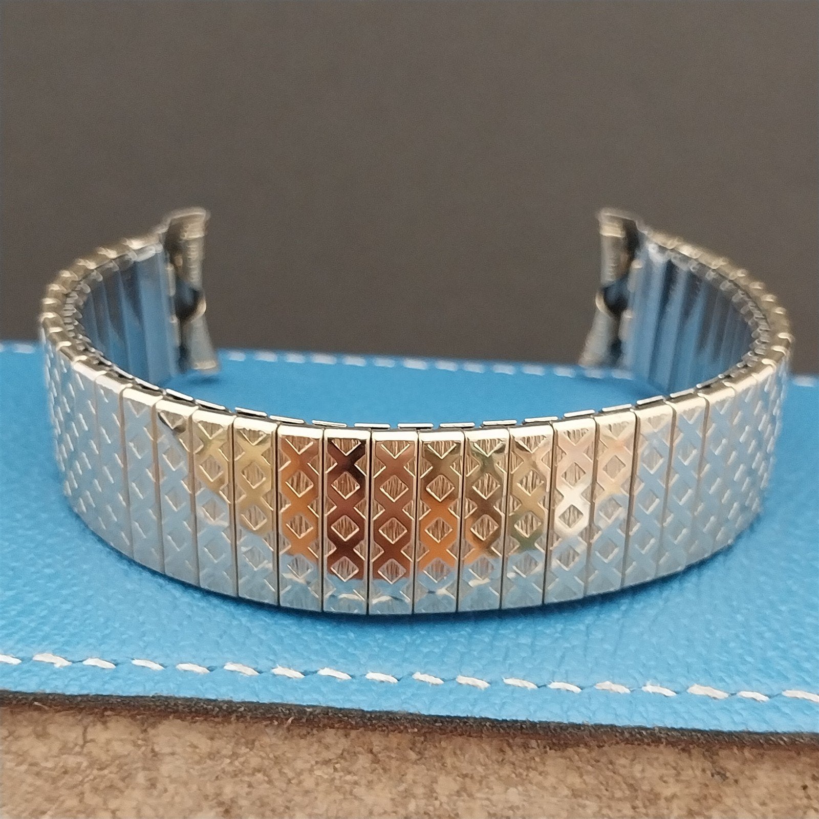 Vintage 19mm 18mm 17mm Kreisler USA Long Gold-Filled Classic 1960s Watch Band