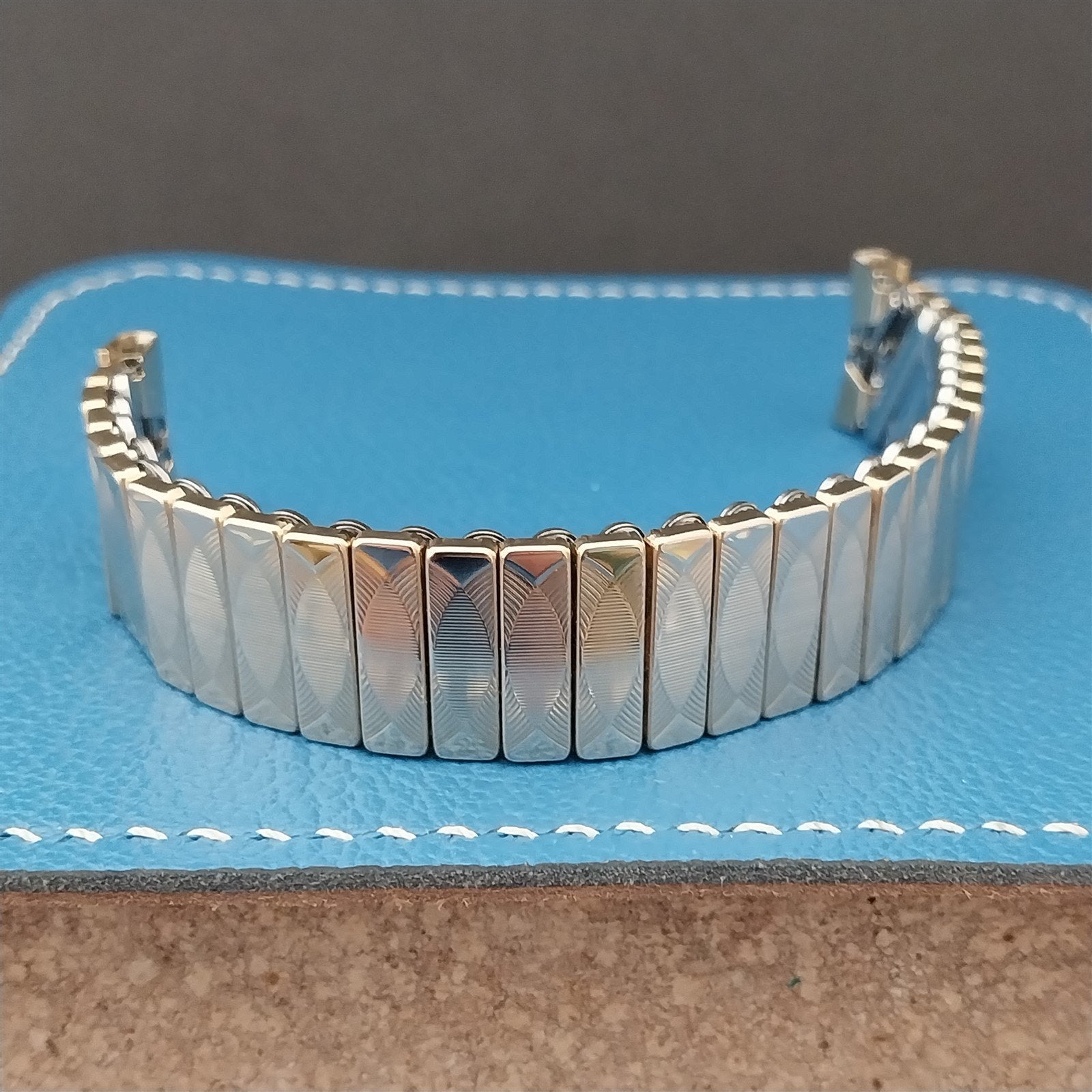 17.2mm JB Champion USA Gold-Filled Expansion Unused nos 1960s Vintage Watch Band