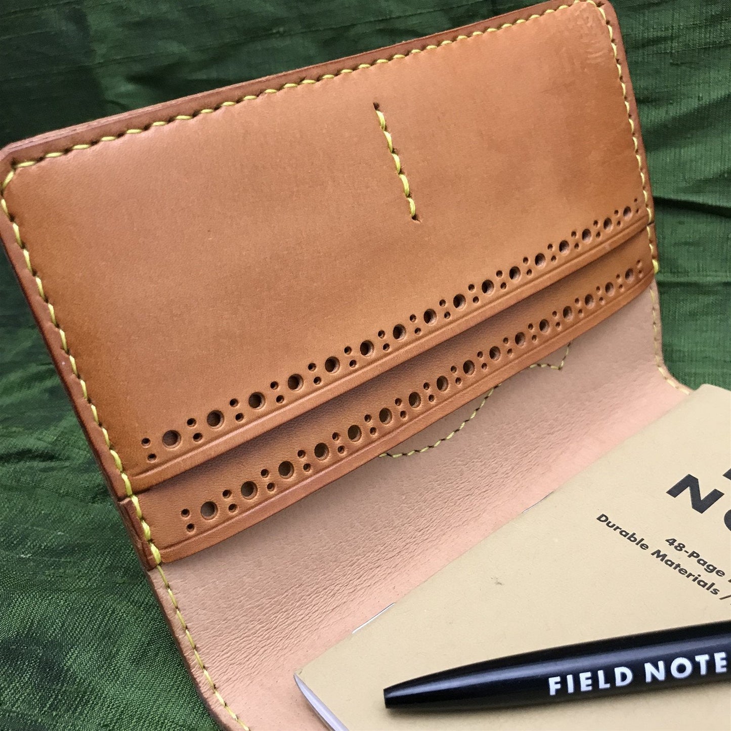 Handmade USA Saddle Leather Pigskin Lined Field Notes Notebook Travel Wallet