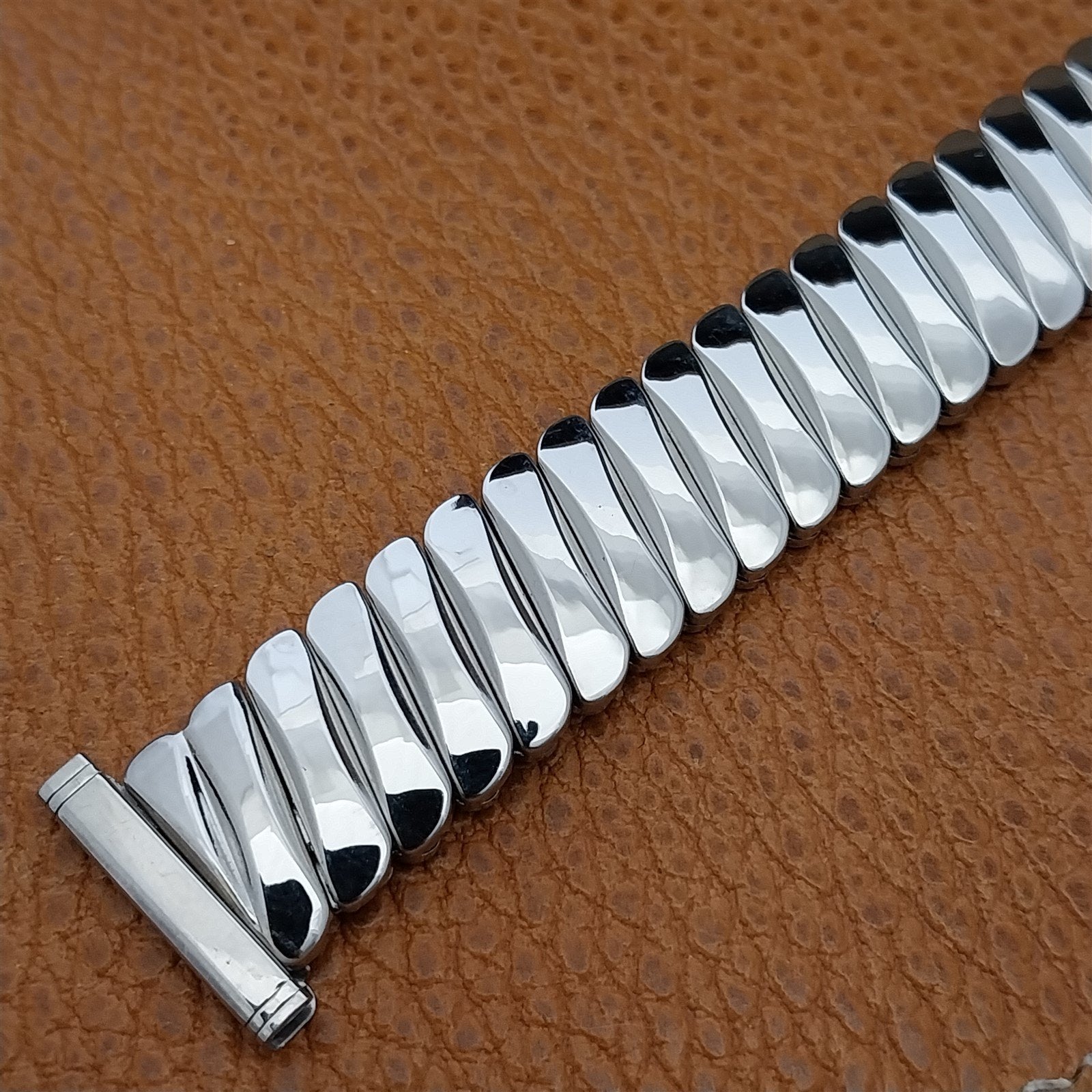 1950s Vintage Bellavance 16mm-19mm Stainless Steel Expansion Unused Watch Band