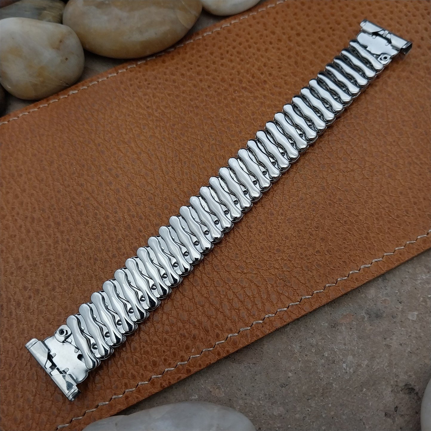 1950s Vintage Bellavance 16mm-19mm Stainless Steel Expansion Unused Watch Band