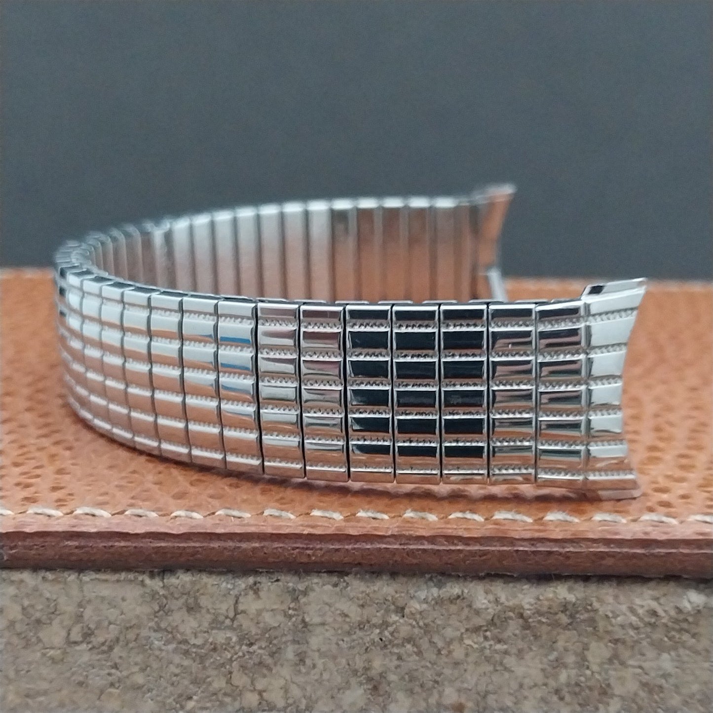 Speidel Tribune Twistoflex 18mm 19mm nos 1971 Vintage Watch Band