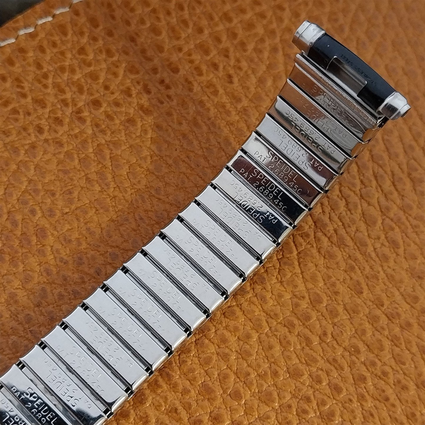 18mm 19mm 1968 Long Speidel USA Stainless Steel Romunda nos Vintage Watch Band