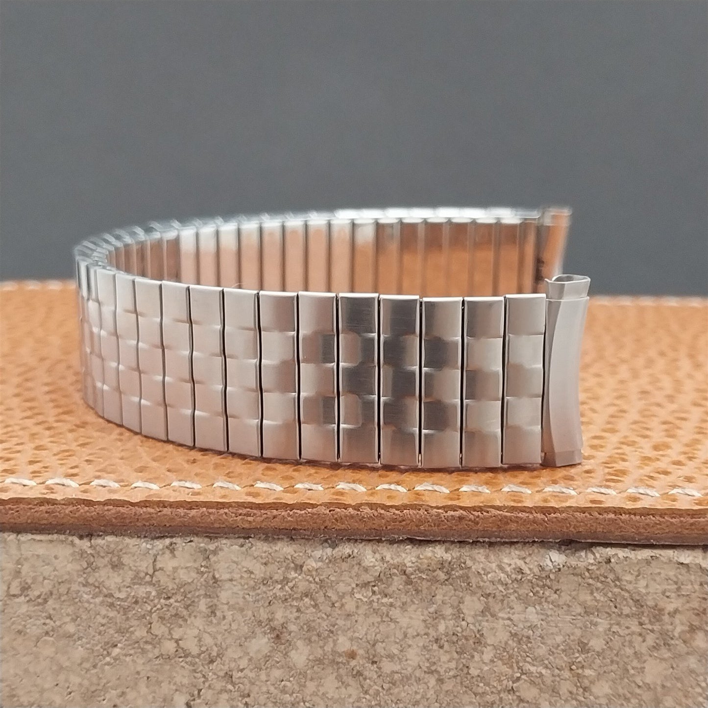 19mm 18mm 17mm Speidel Radial Long Stainless Wide 1970s Vintage Watch Band