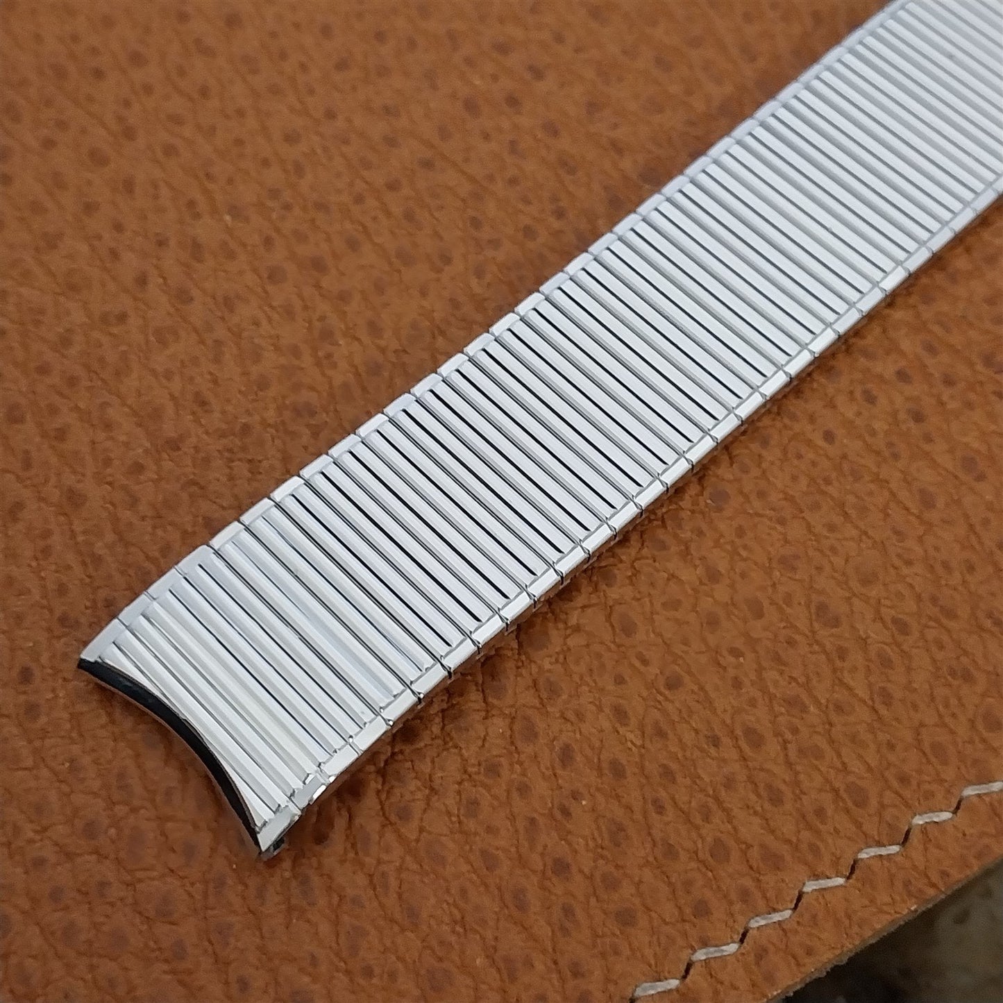 17.2mm 10k White Gold-Filled Long Thinline Speidel 1970s Vintage Watch Band